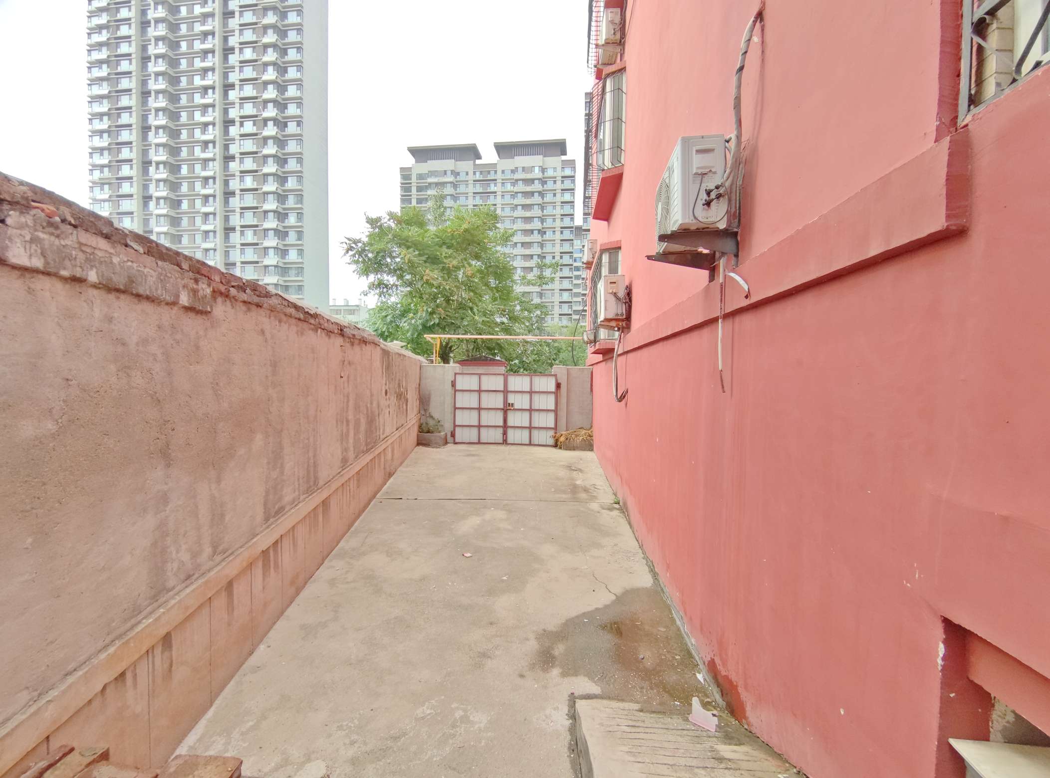 丁字山路佳宝宿舍