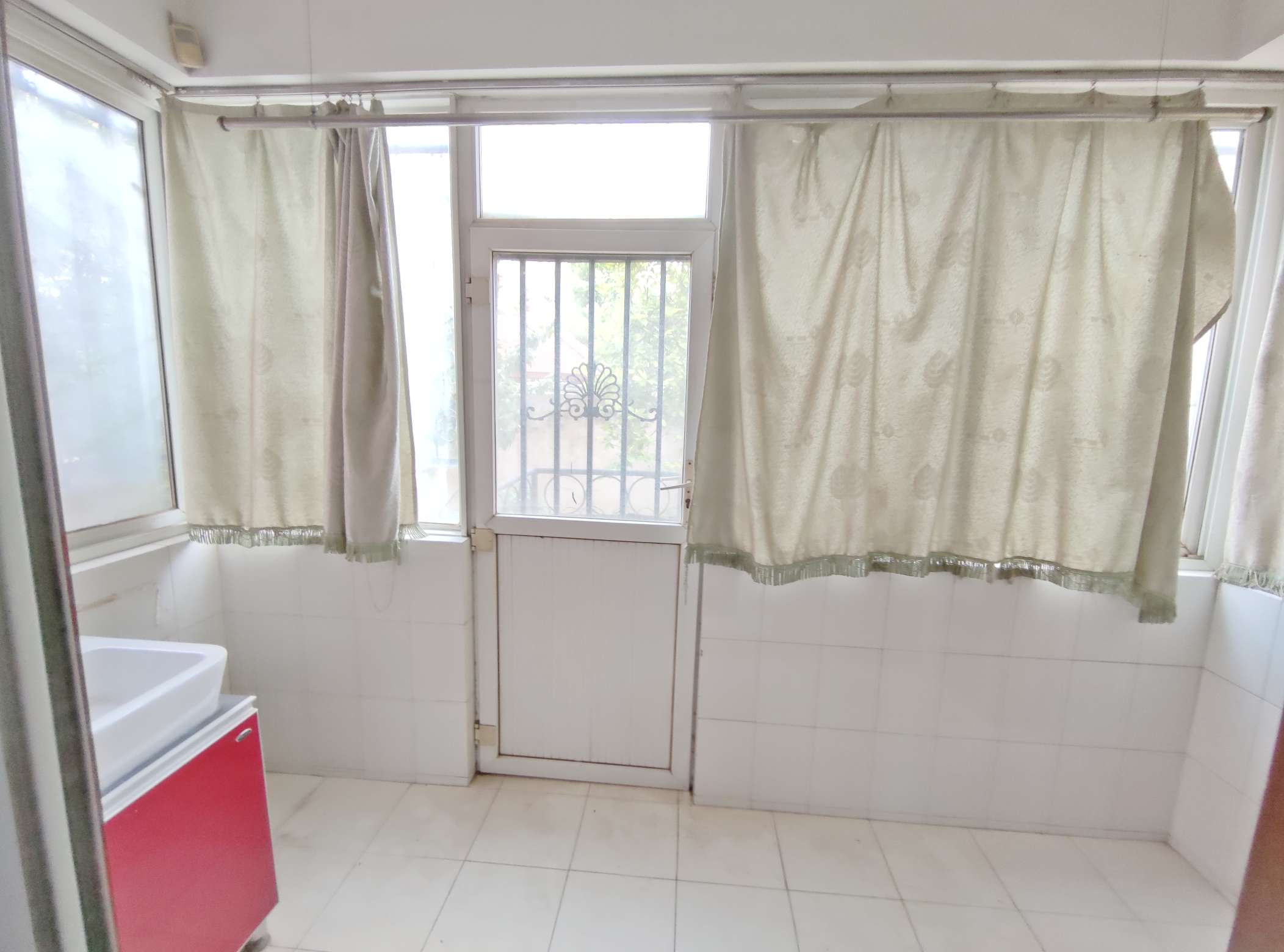 丁字山路佳宝宿舍