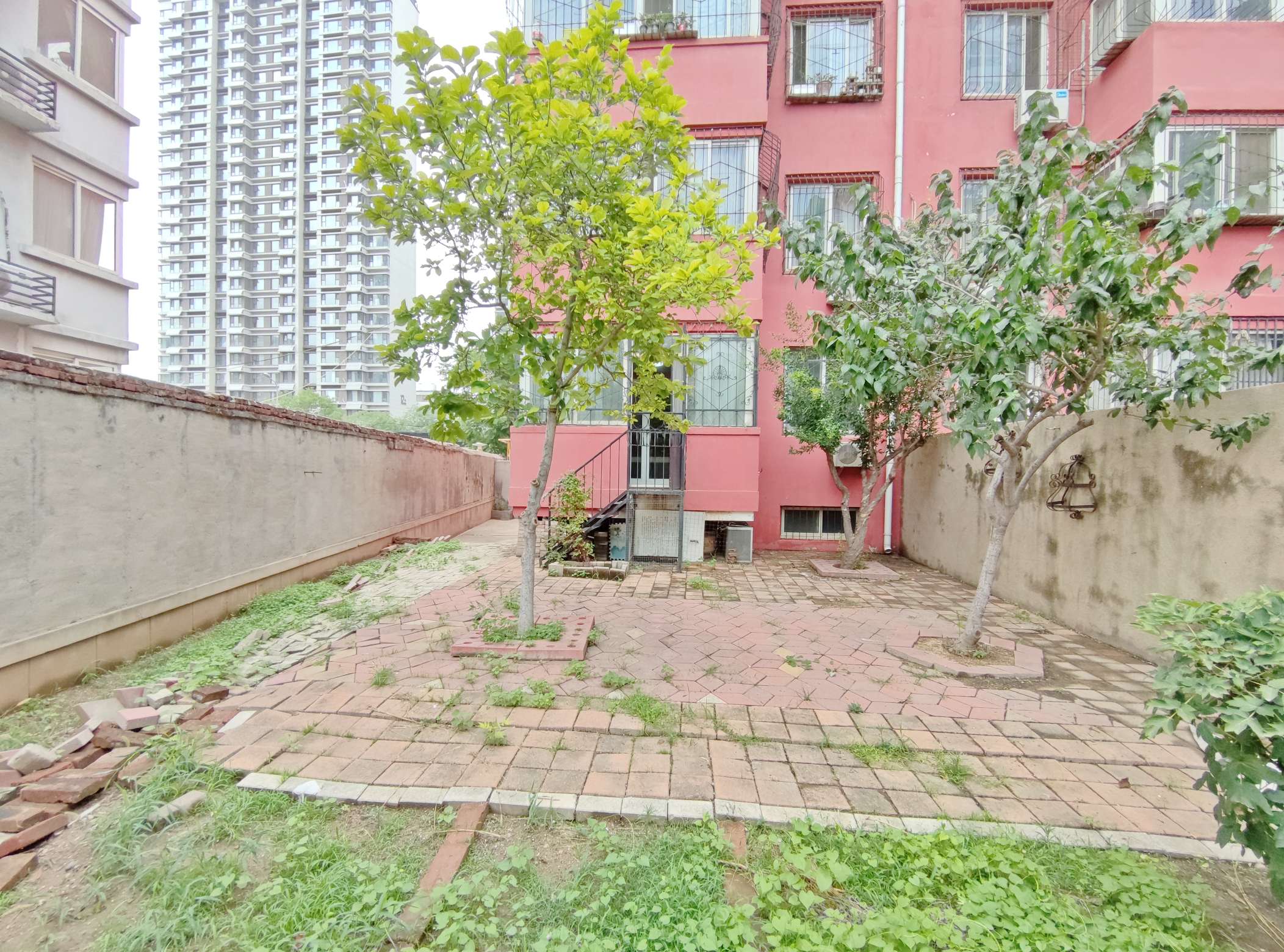 丁字山路佳宝宿舍