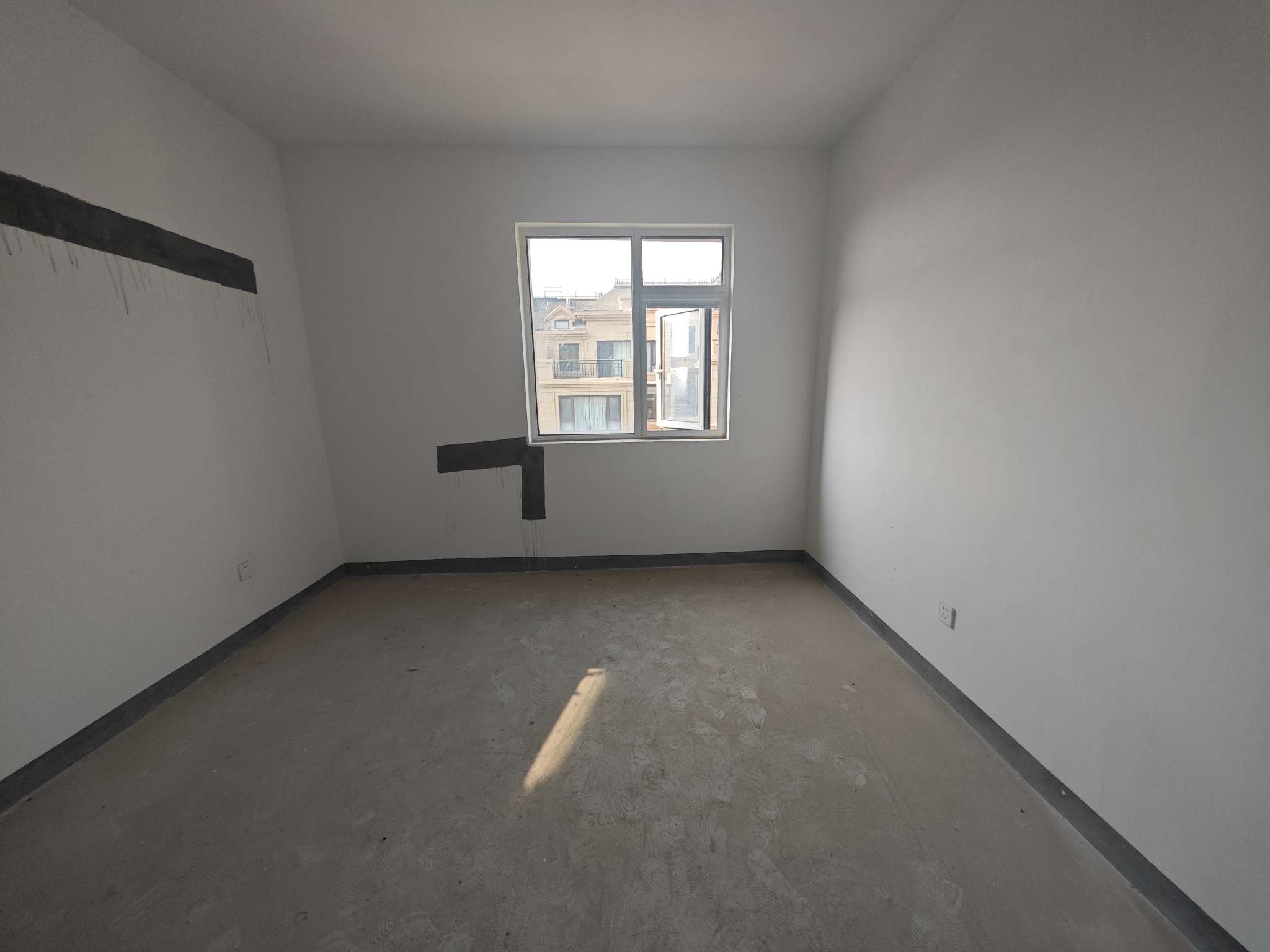 银丰唐郡玫瑰园