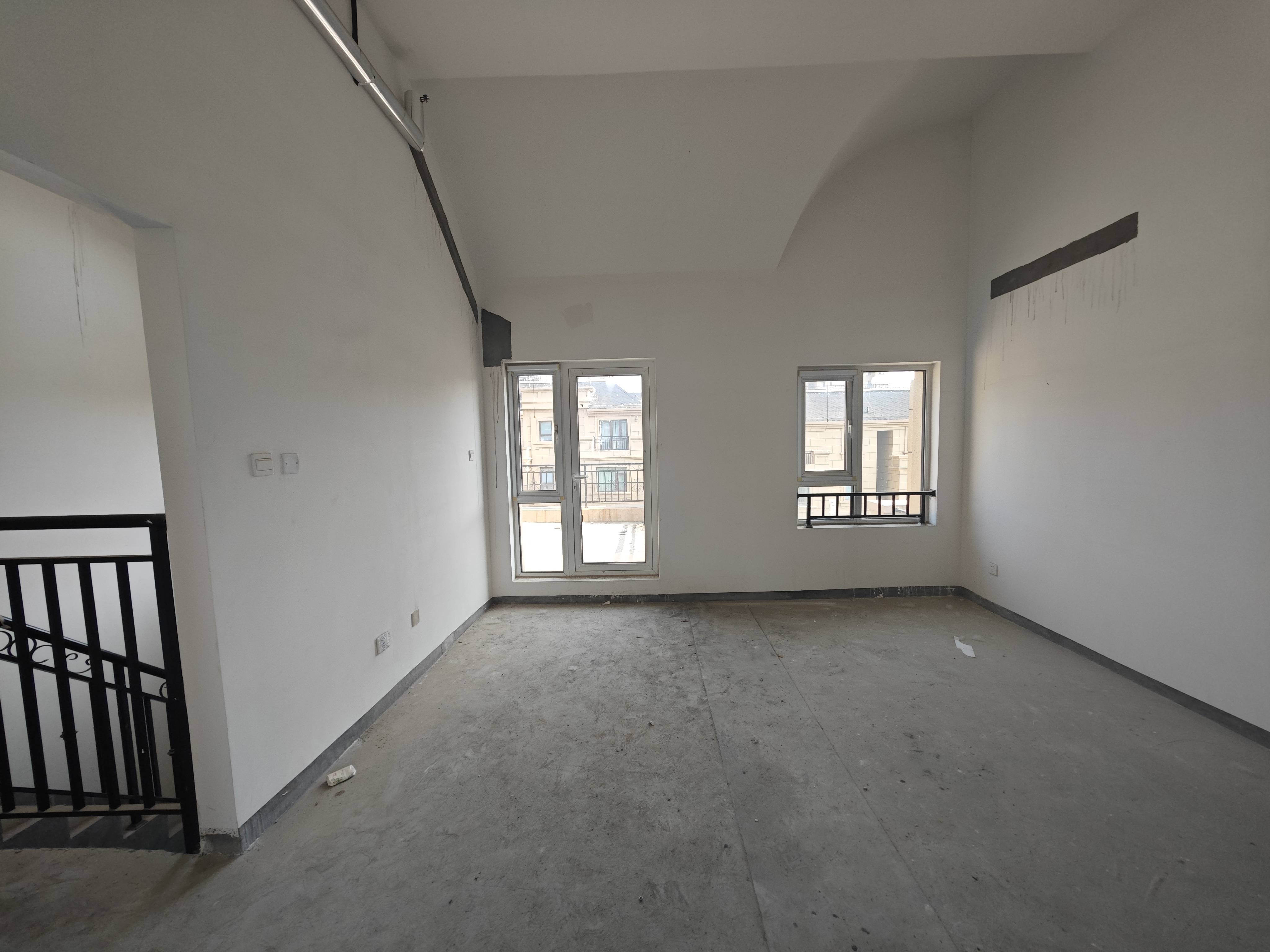 银丰唐郡玫瑰园