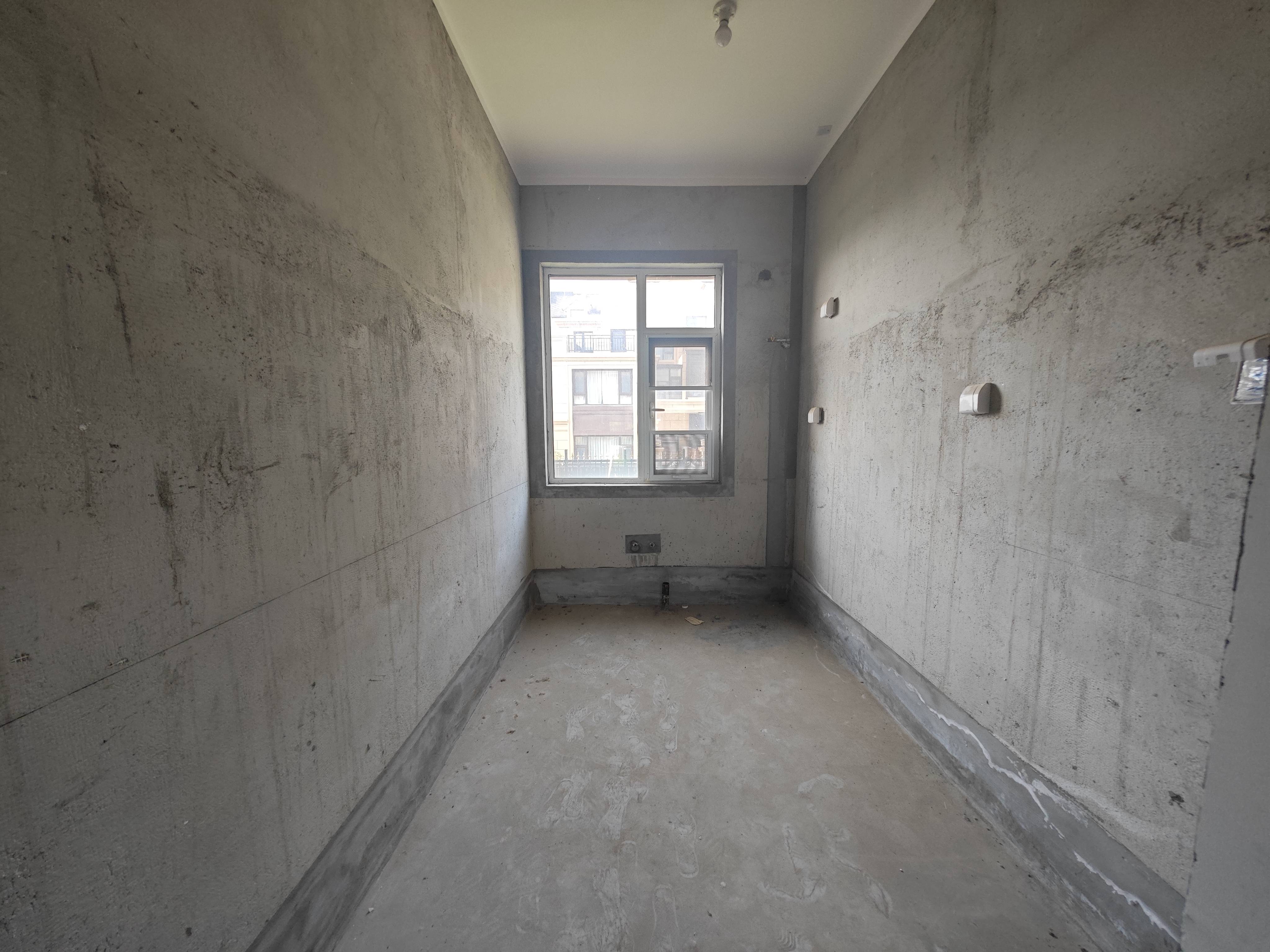 银丰唐郡玫瑰园