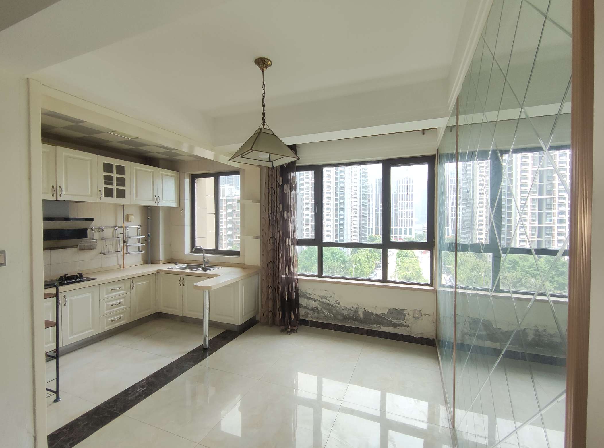 鲁邦奥林逸城东区