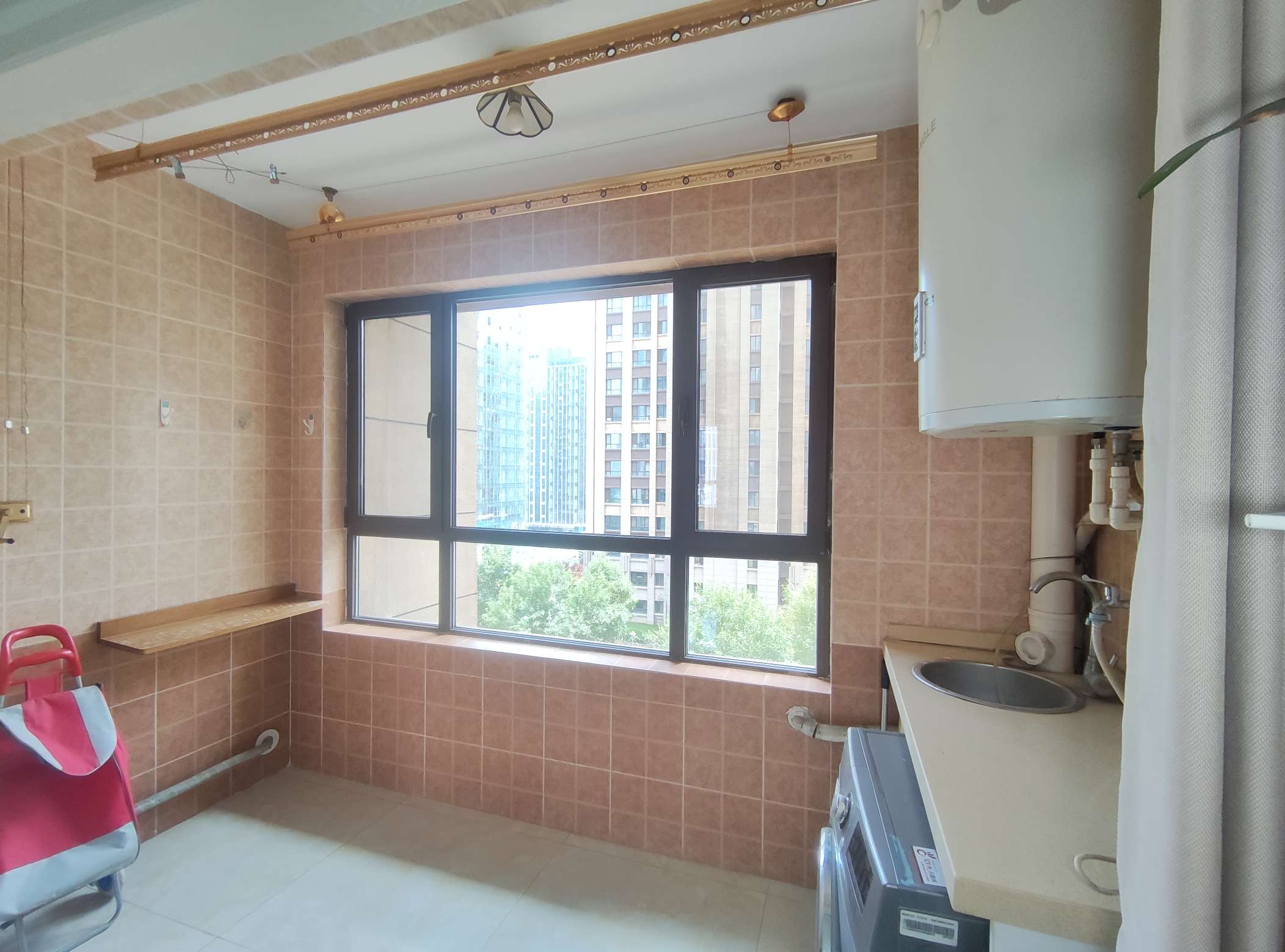 鲁邦奥林逸城东区