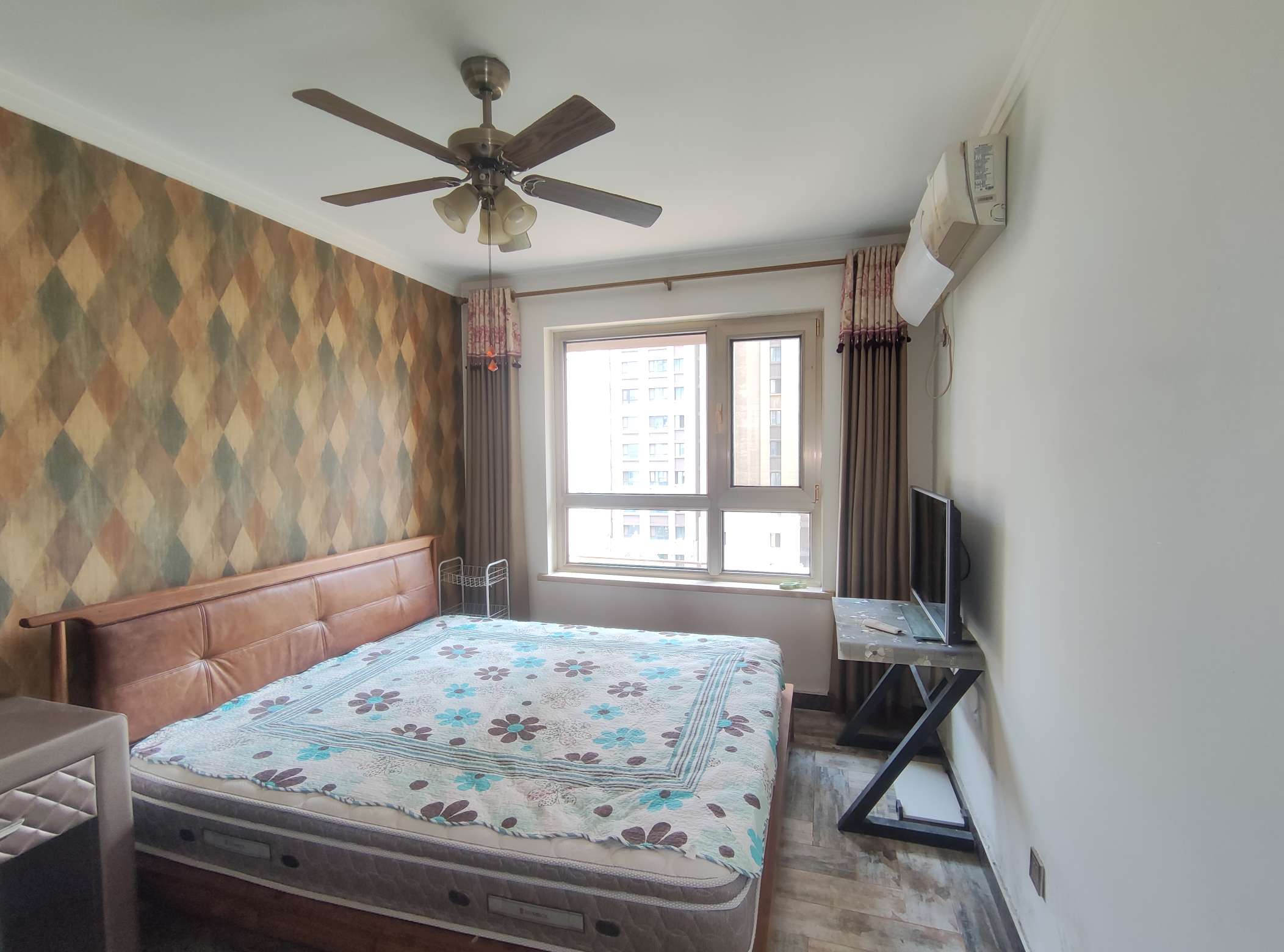 鲁邦奥林逸城东区