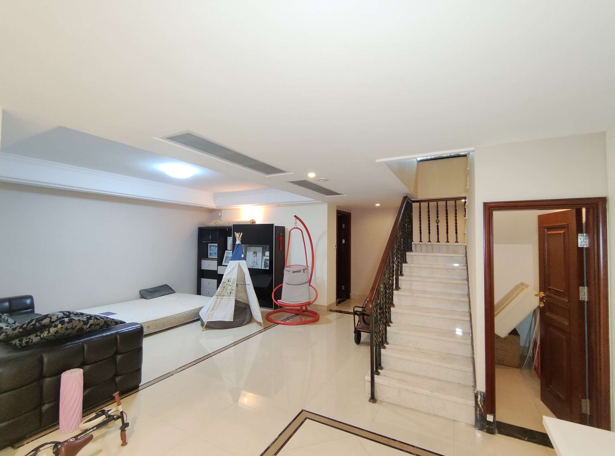  海尔绿城全运村锦兰园 南北