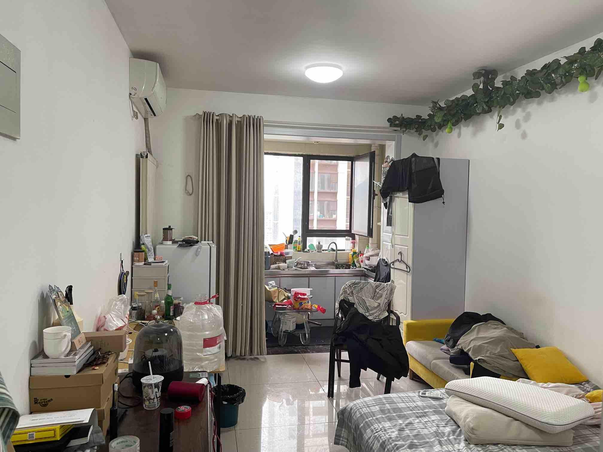 整租· 精装一室公寓，中海C3 小户型低价诚租