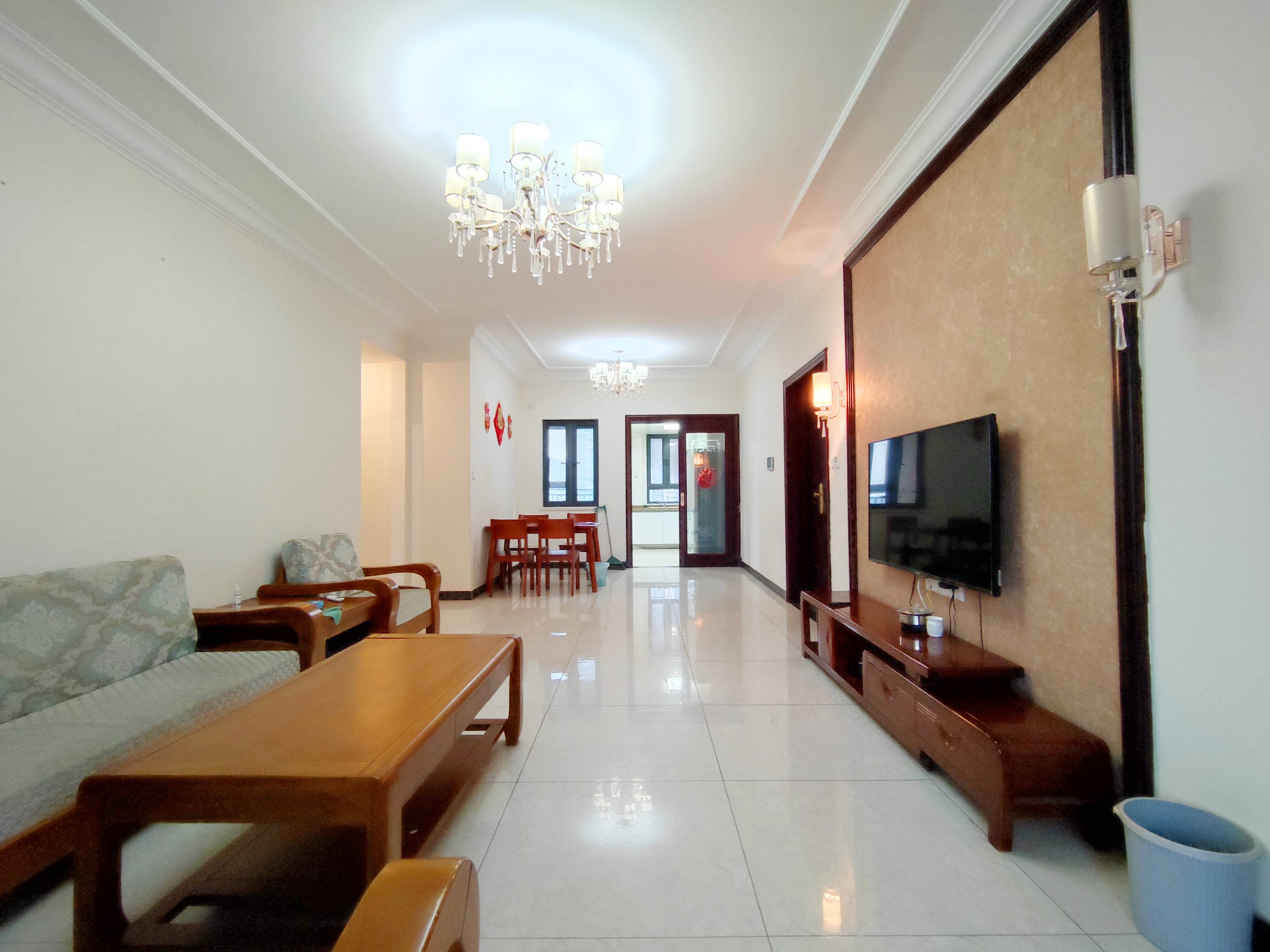  恒大翡翠华庭 南北