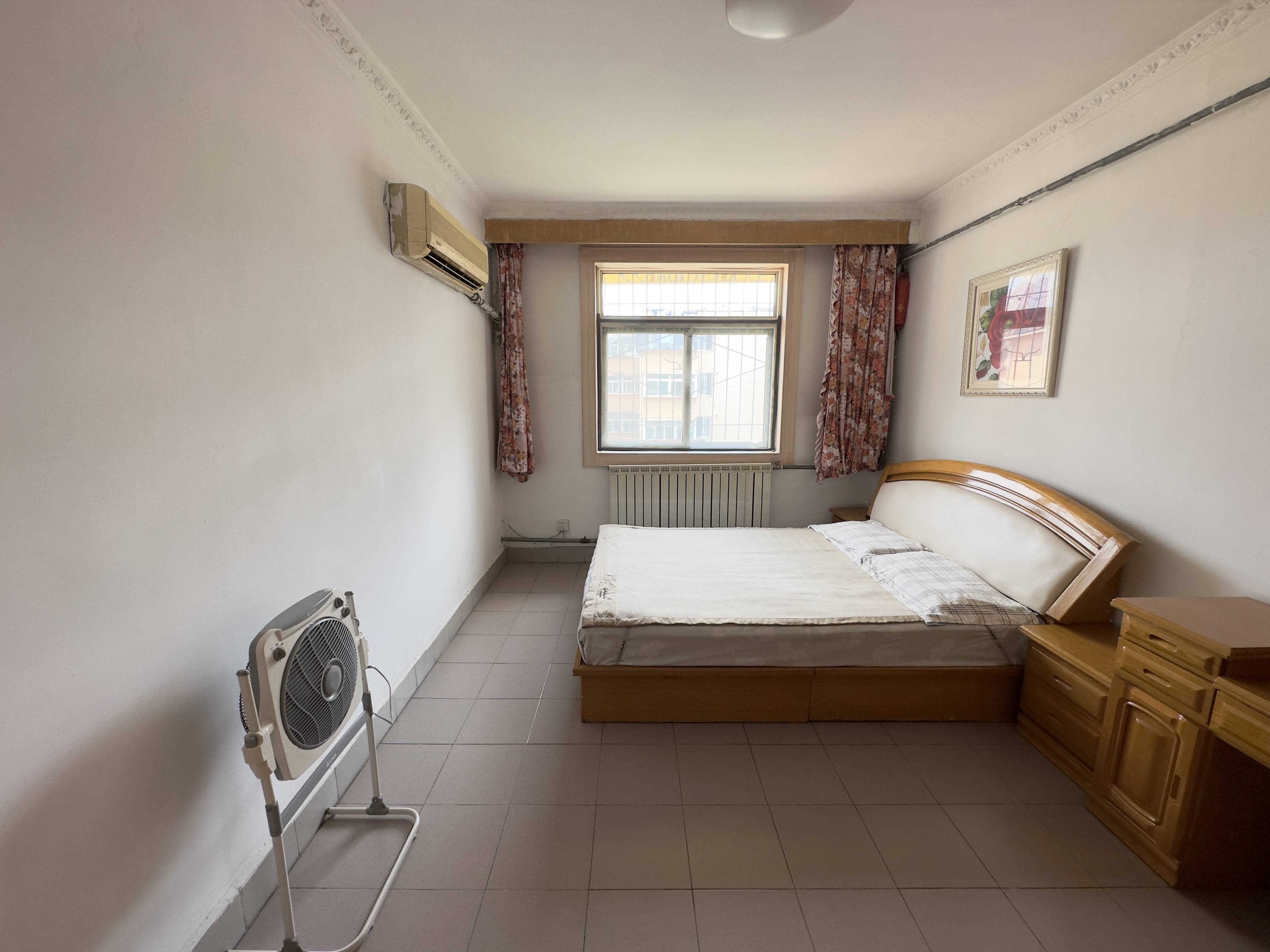 三里庄东街100号