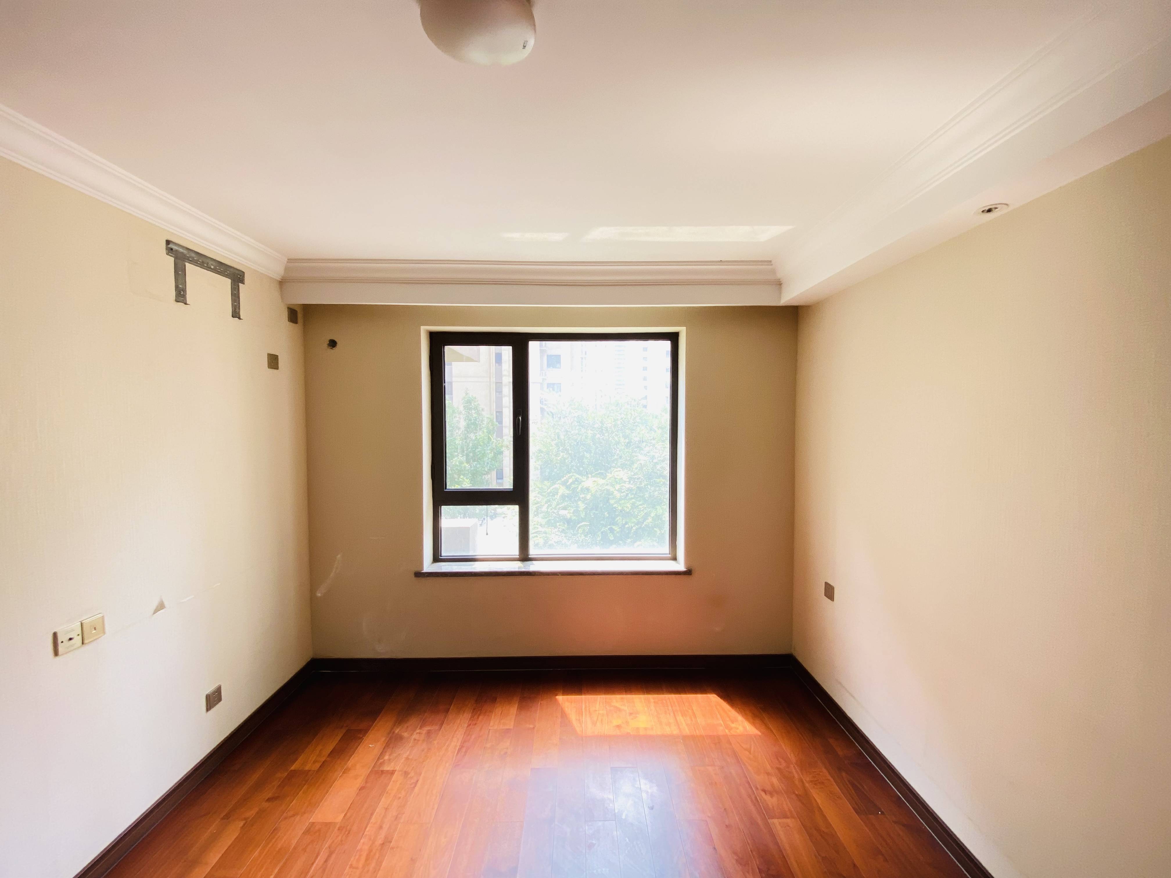 旭辉银盛泰金域蓝山