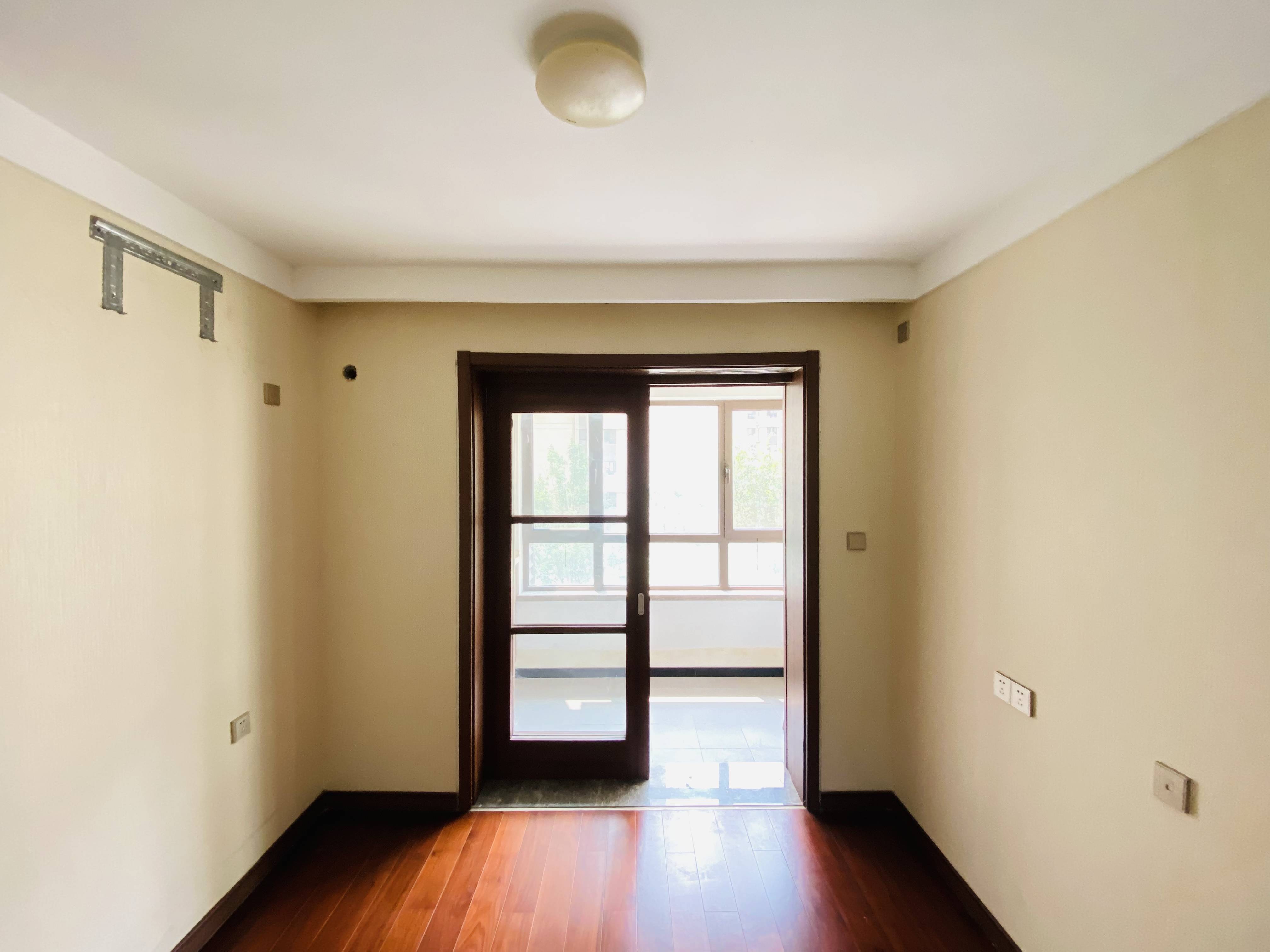 旭辉银盛泰金域蓝山