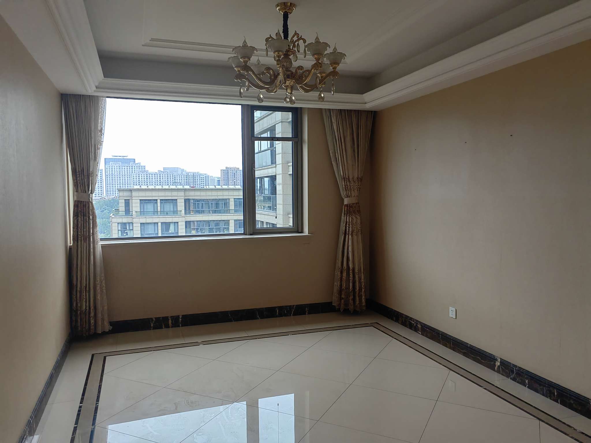 海尔绿城全运村锦兰园