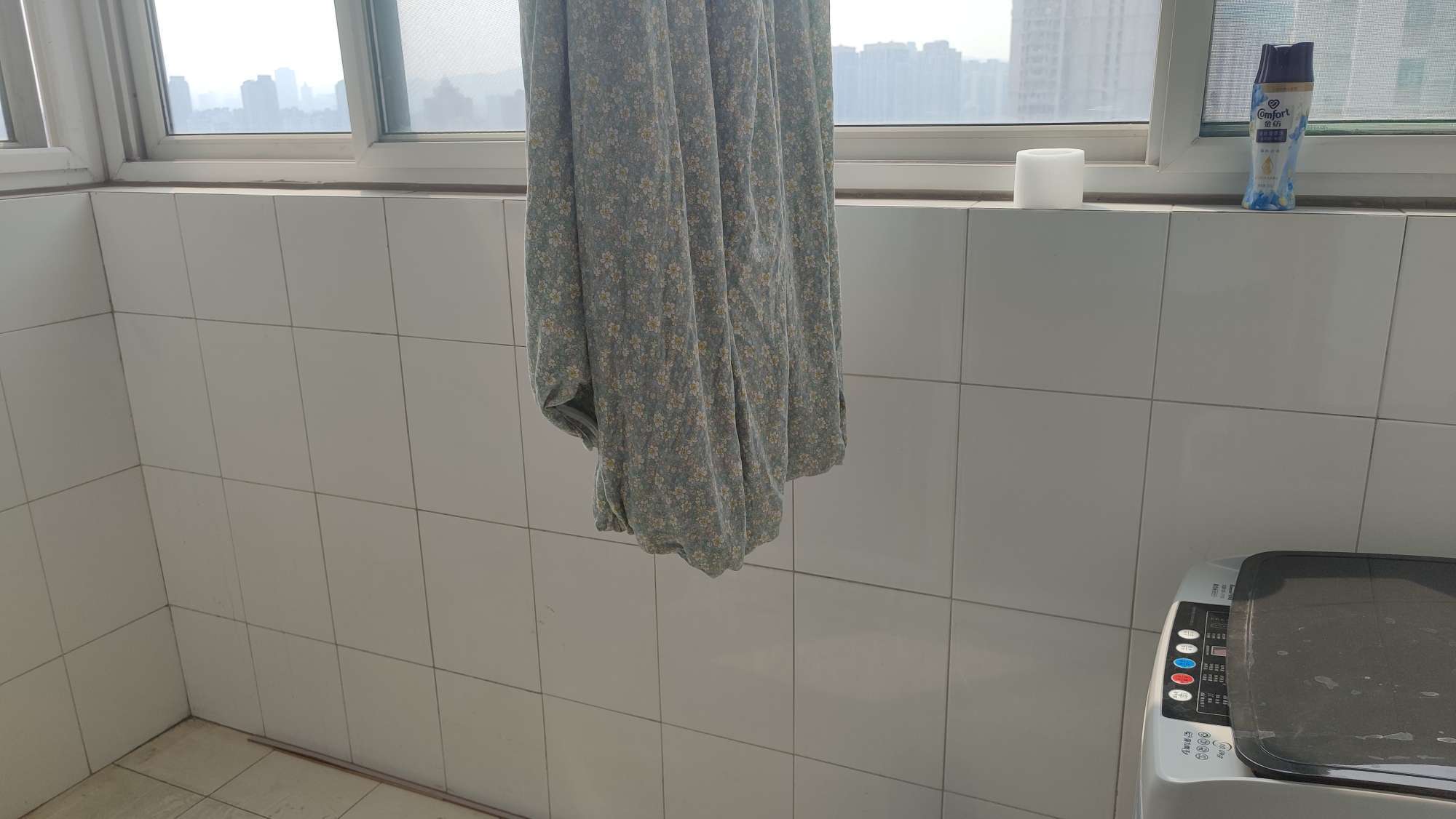 官扎营新区