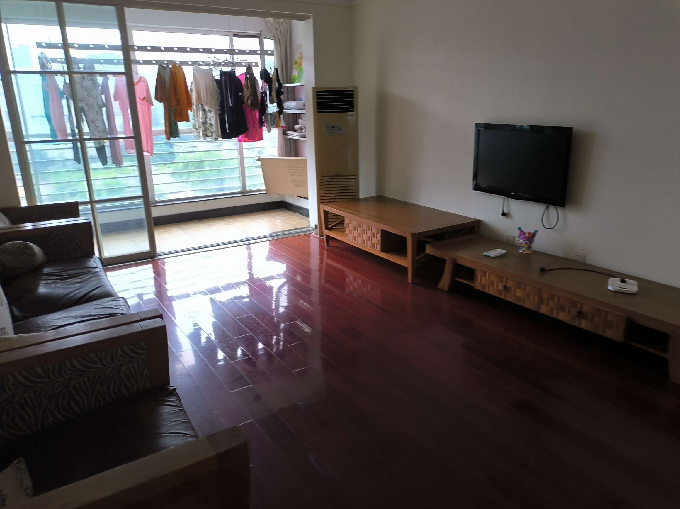 整租·大地华园3居室精装,近地铁随时看房