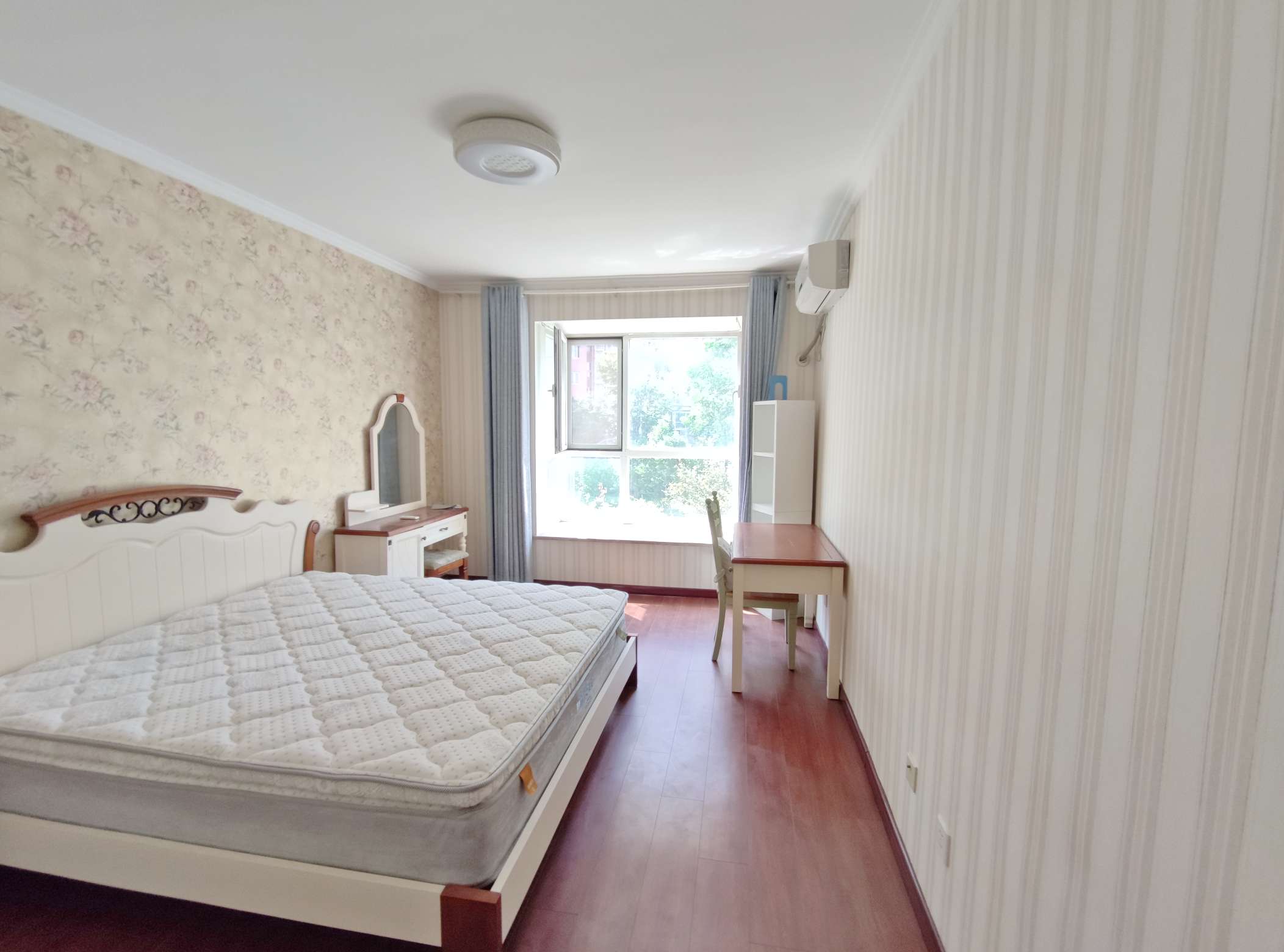 新世界阳光花园