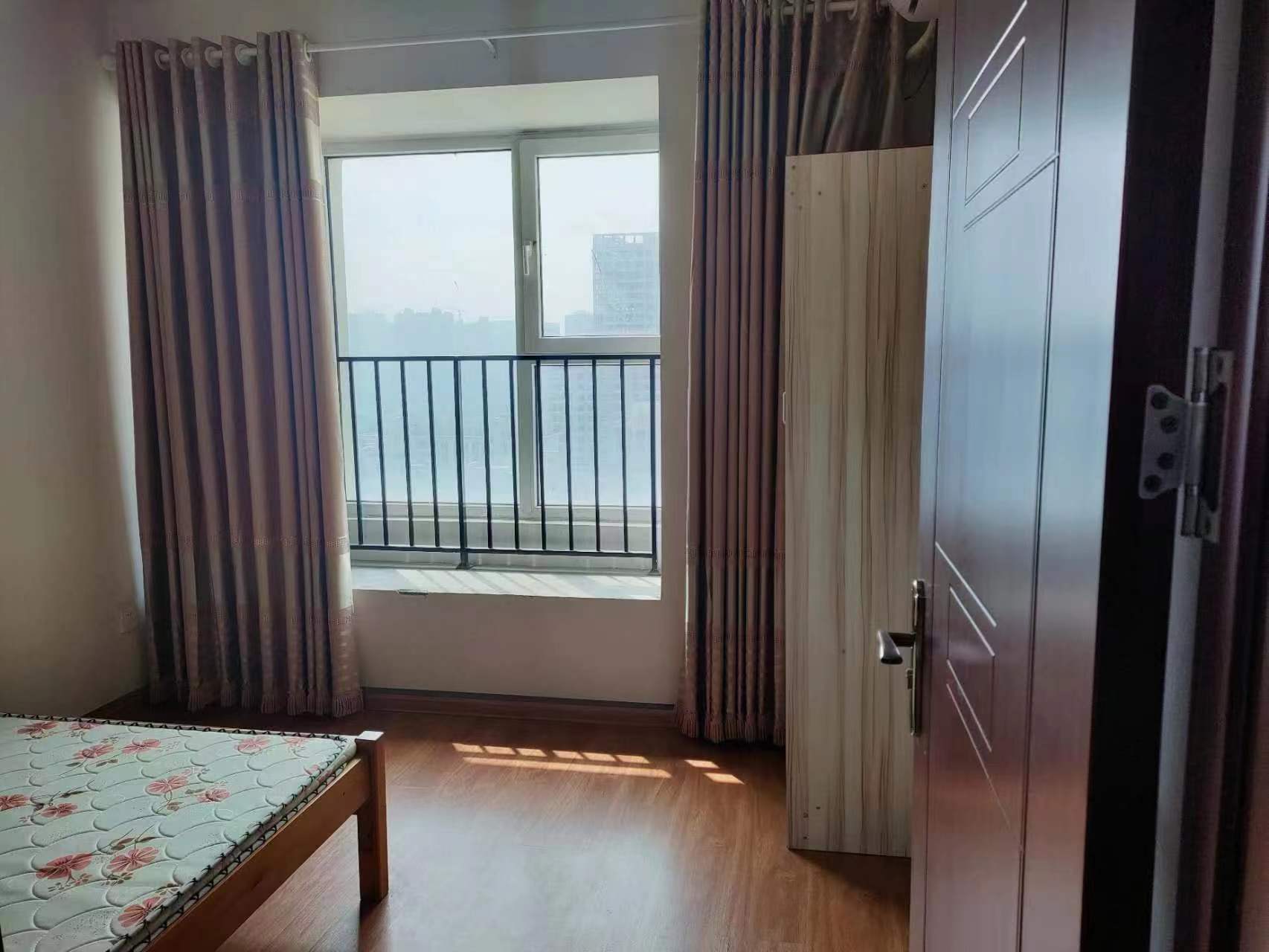 龙湖水晶郦城