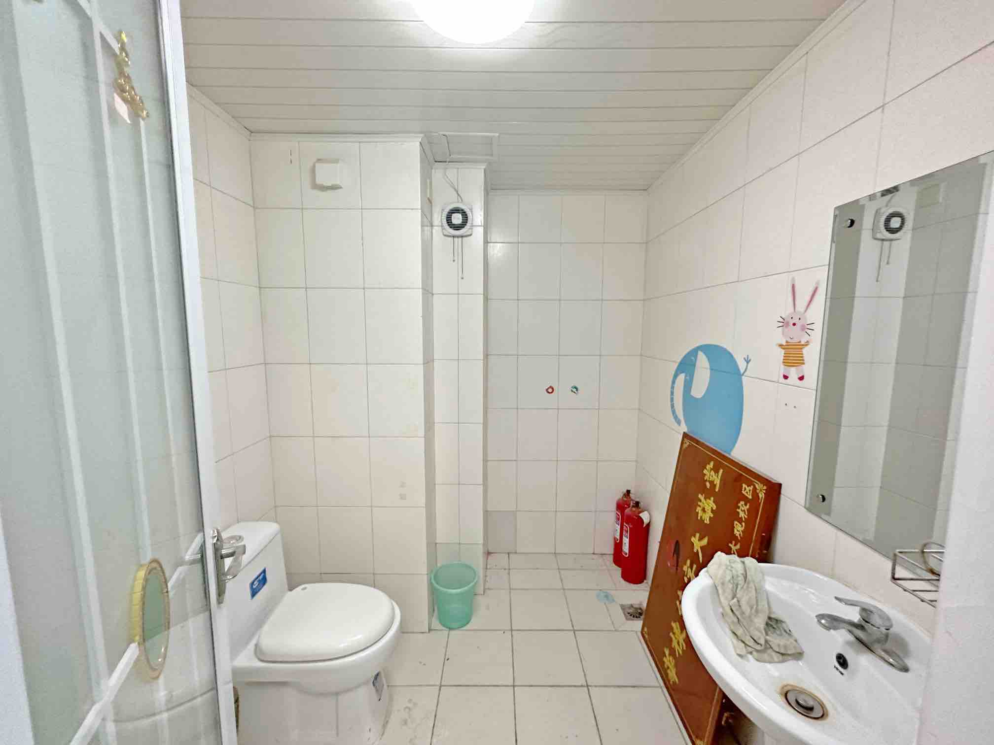 绿地泉景雅园商务大厦