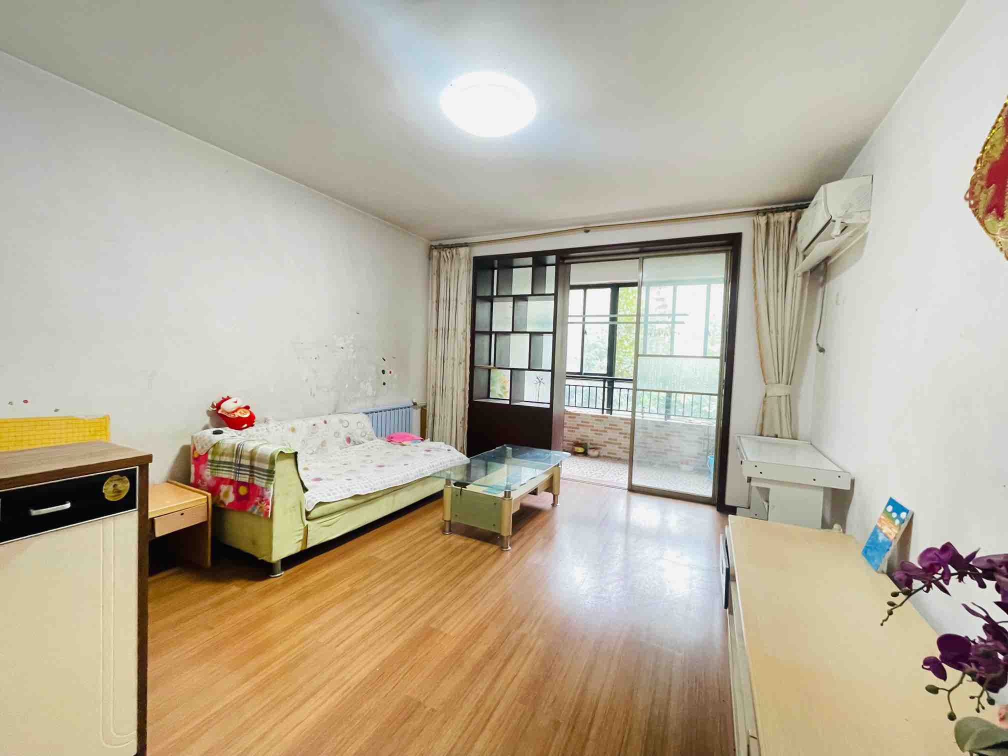 祝甸 上海花园  多层洋房4楼，精装两居室，免税出售