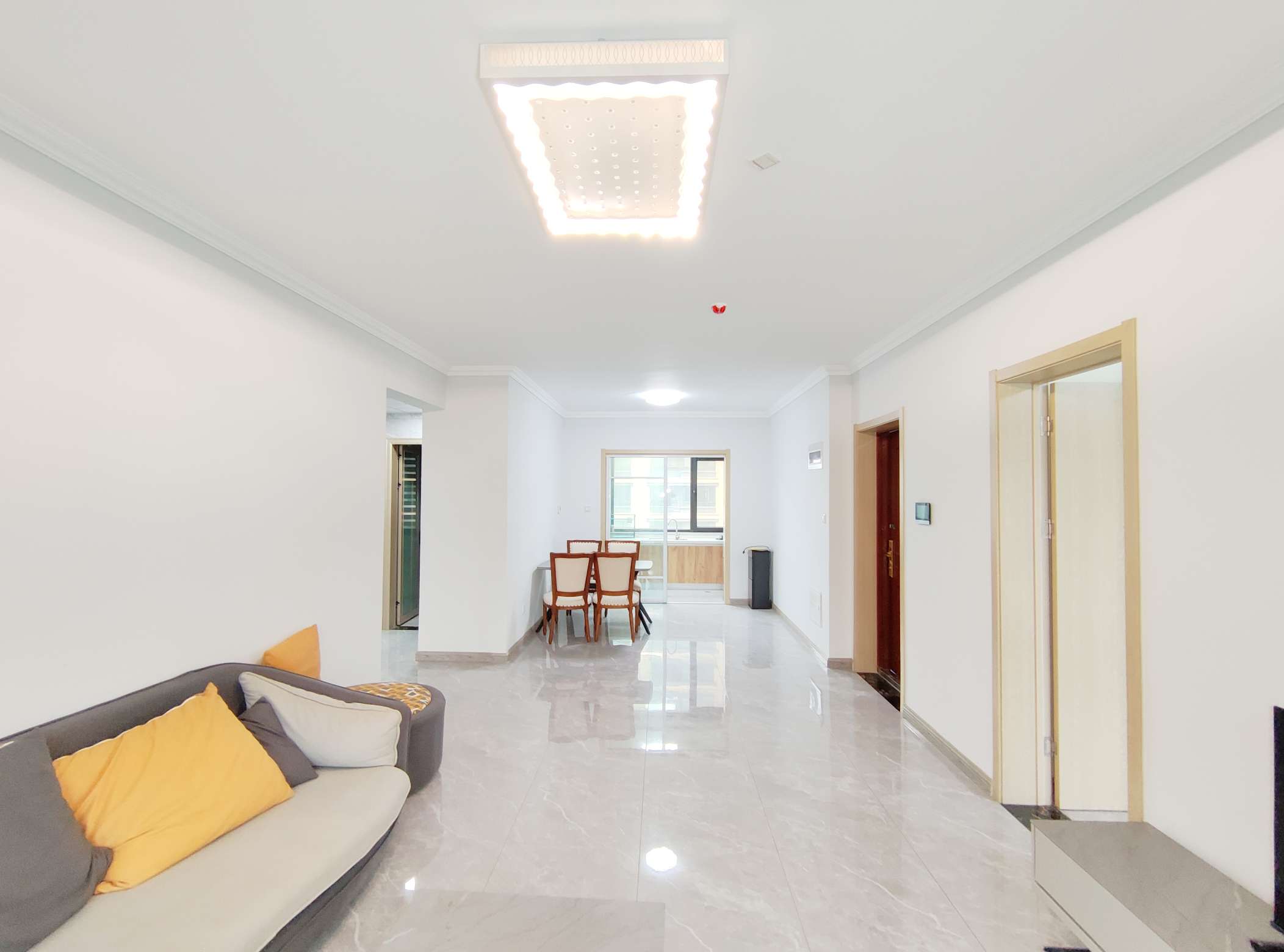  高新绿城玉兰花园 南北