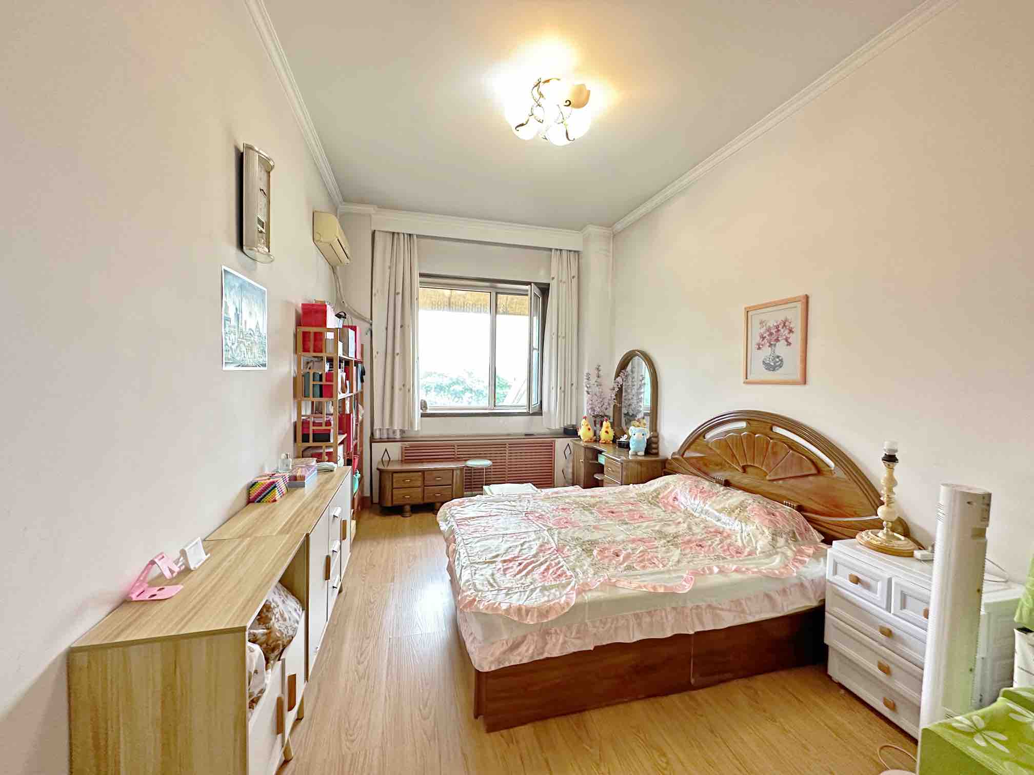 卧龙花园龙昌苑(四区)