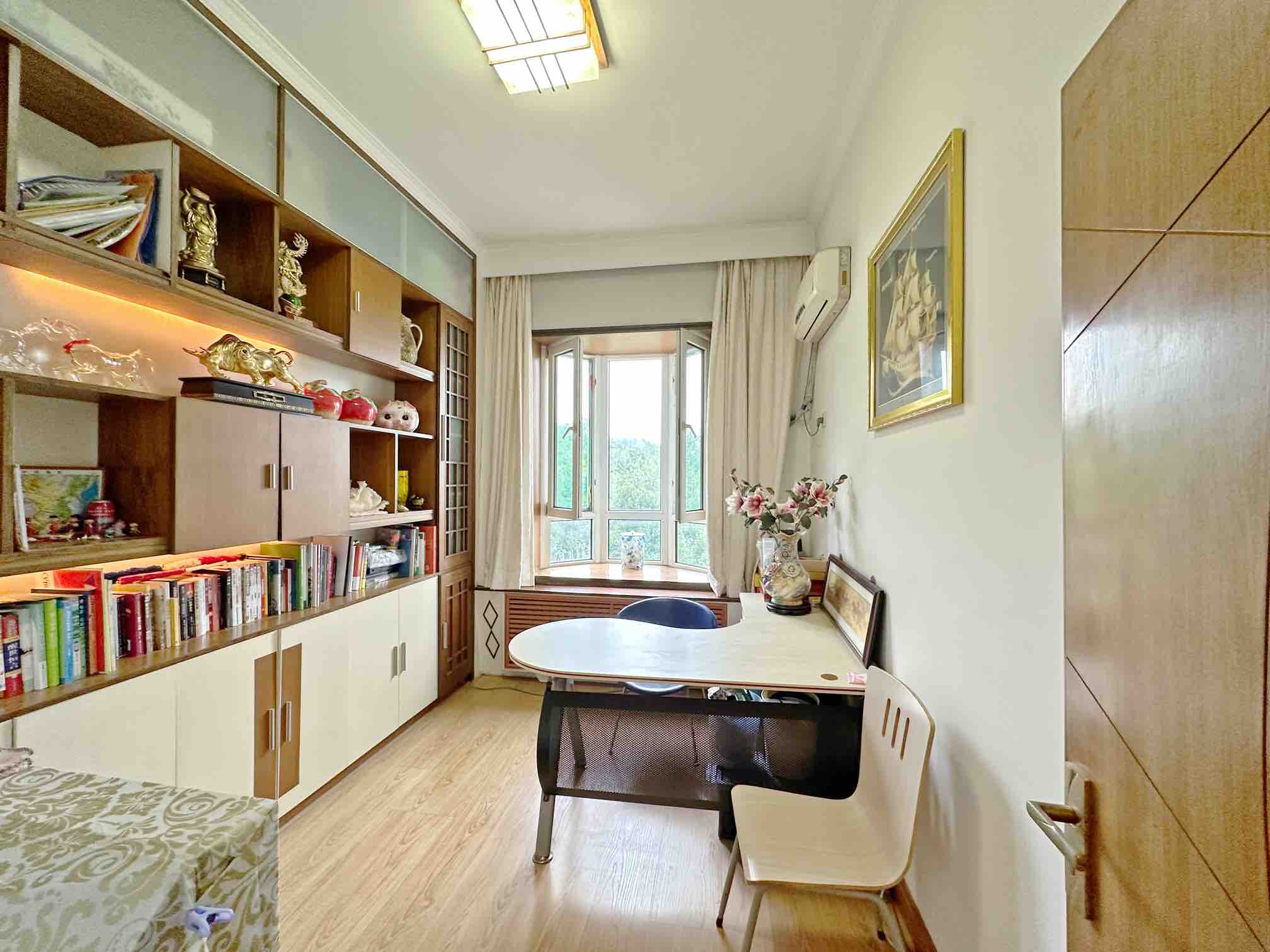 卧龙花园龙昌苑(四区)