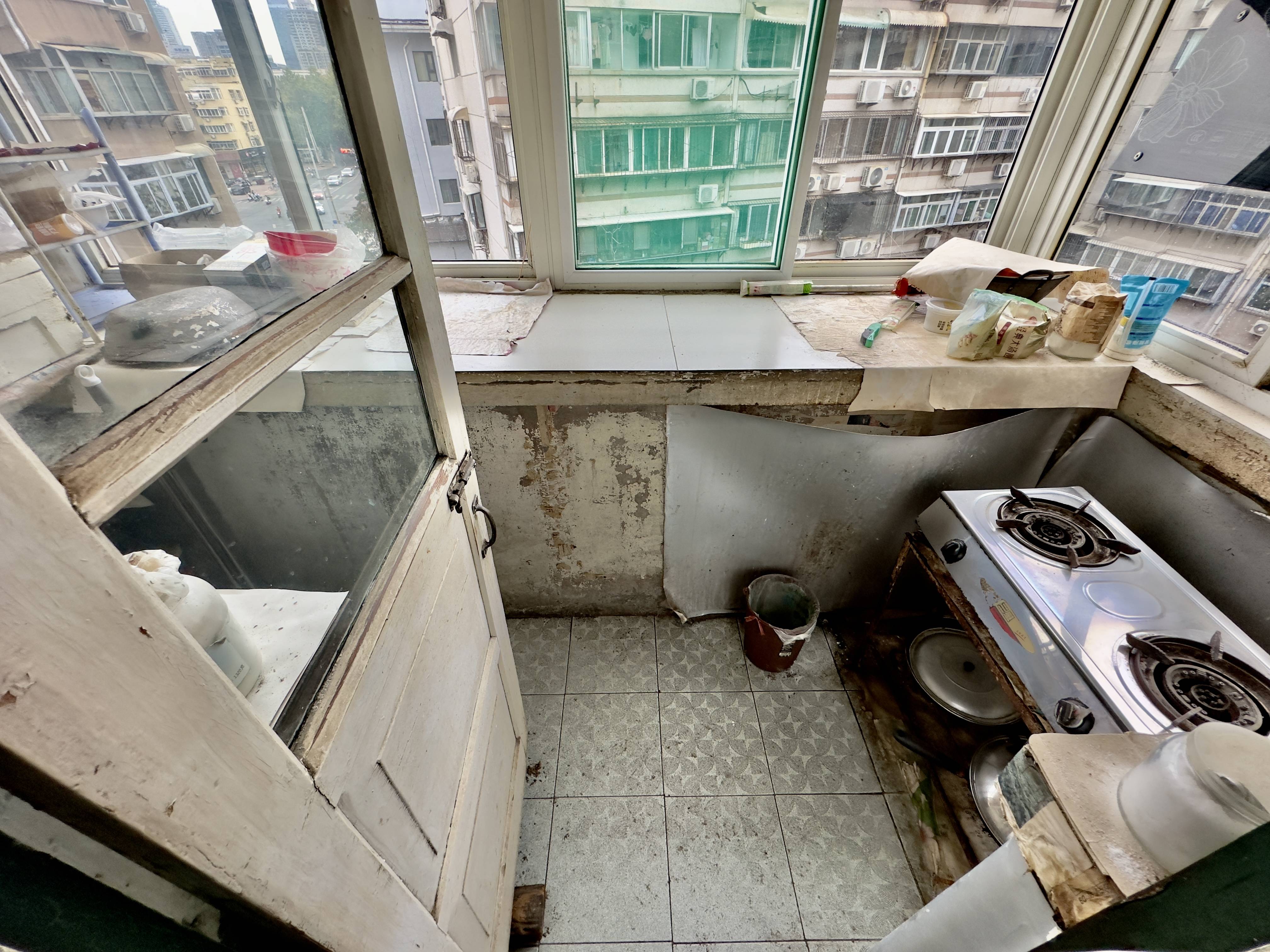 纬一路单位宿舍