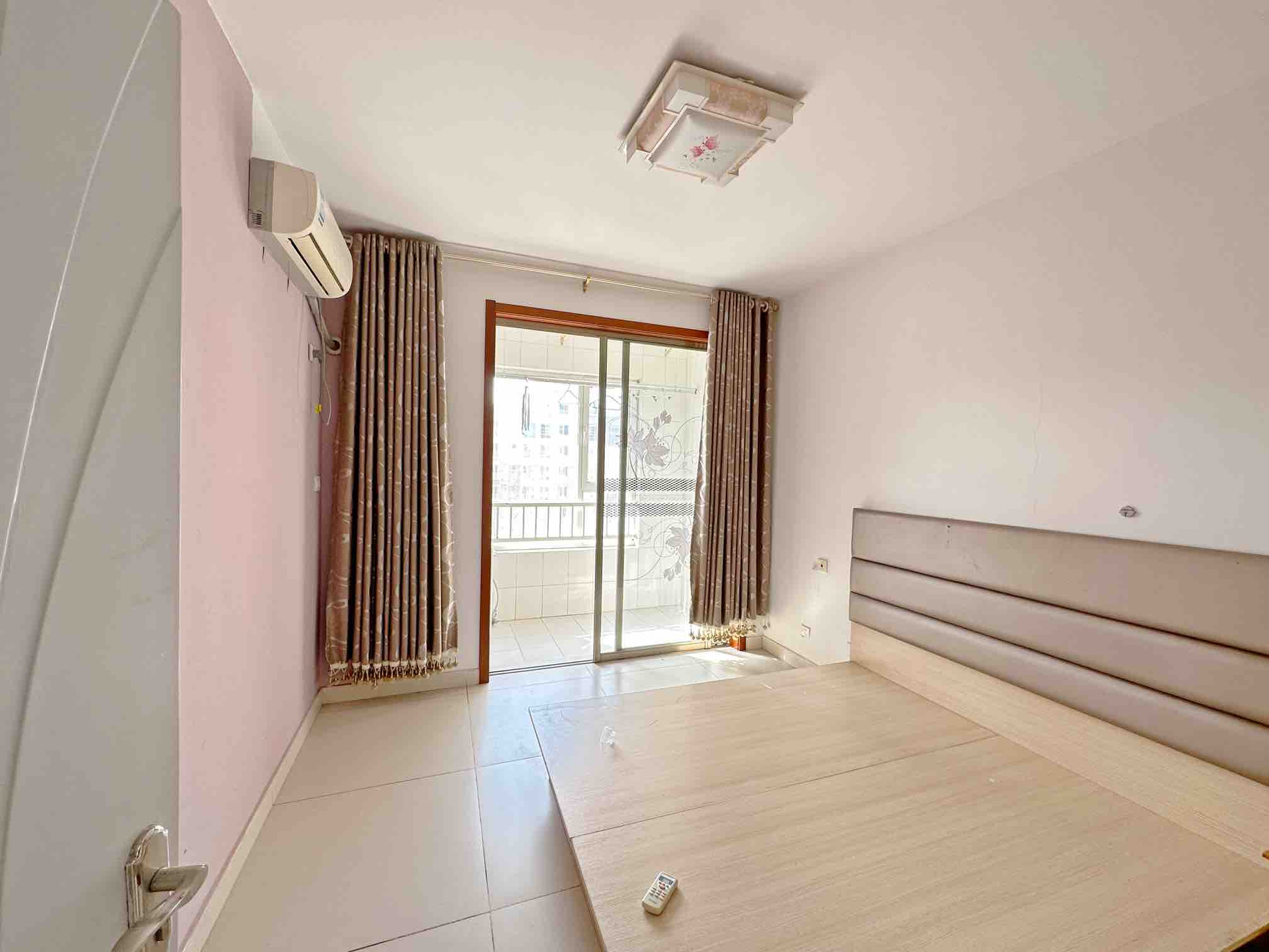 绿地新里卢浮公馆