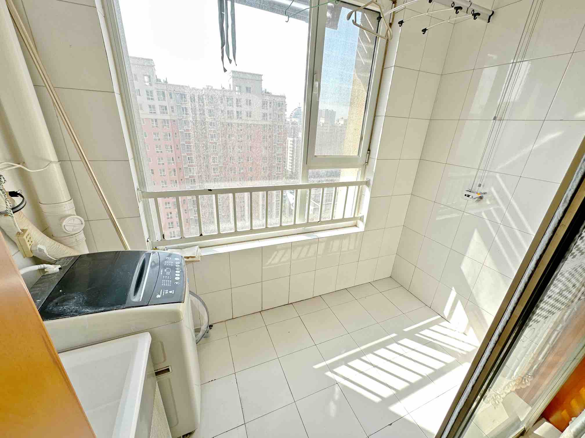 绿地新里卢浮公馆