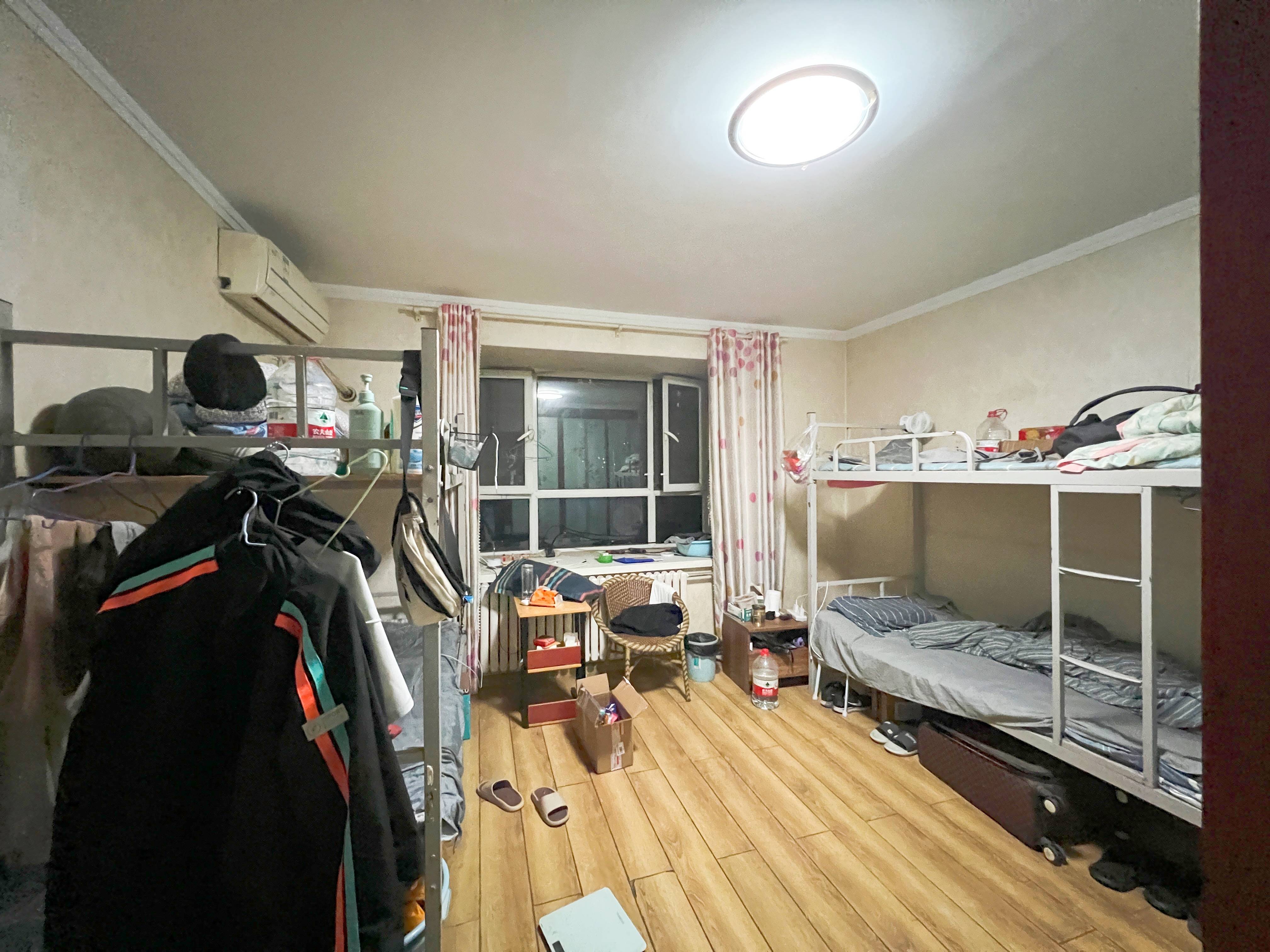  省立医院，西市场，新上好房出售随时看房，大三室，双气，诚心出售