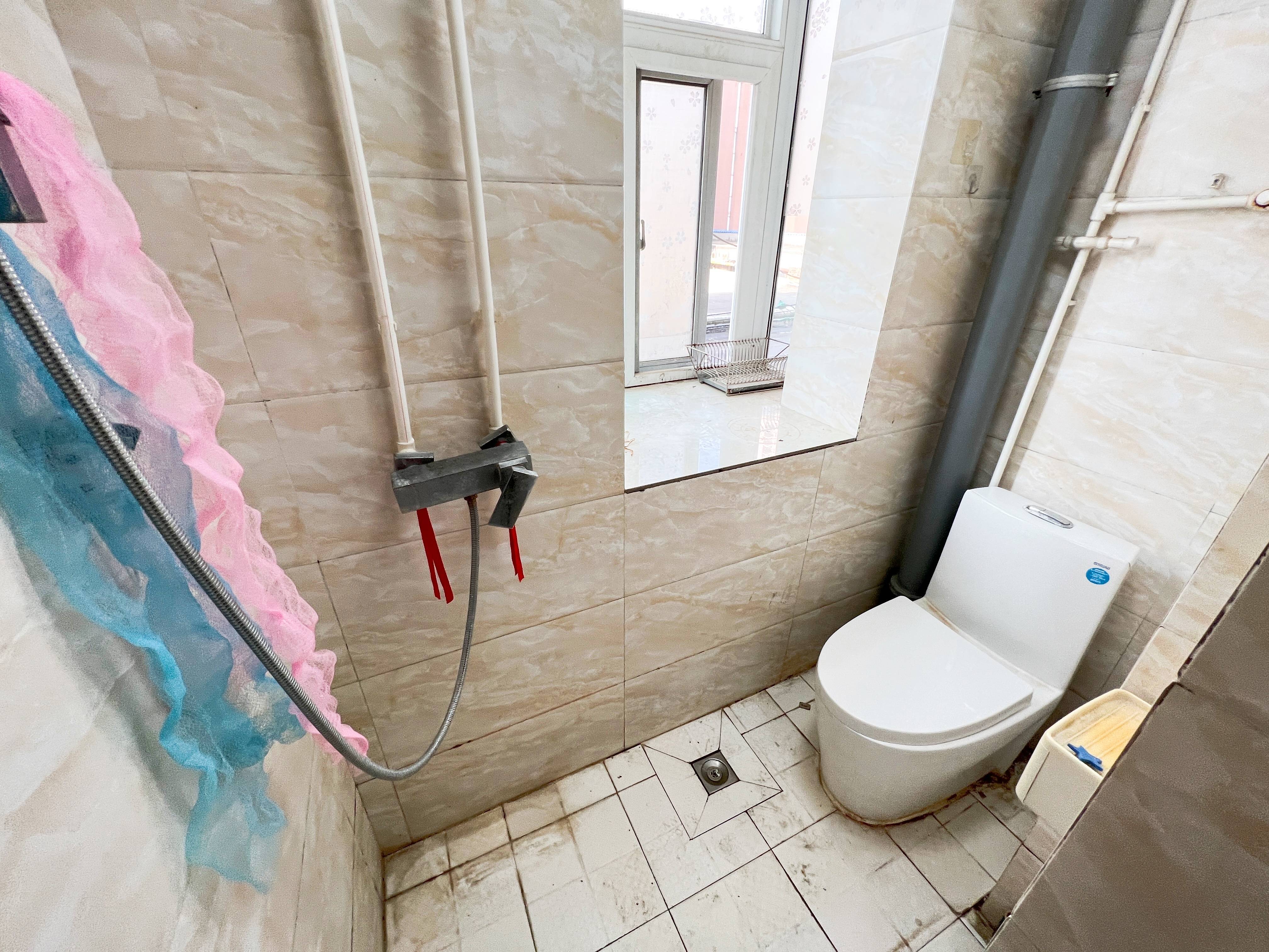 三里庄东街86号