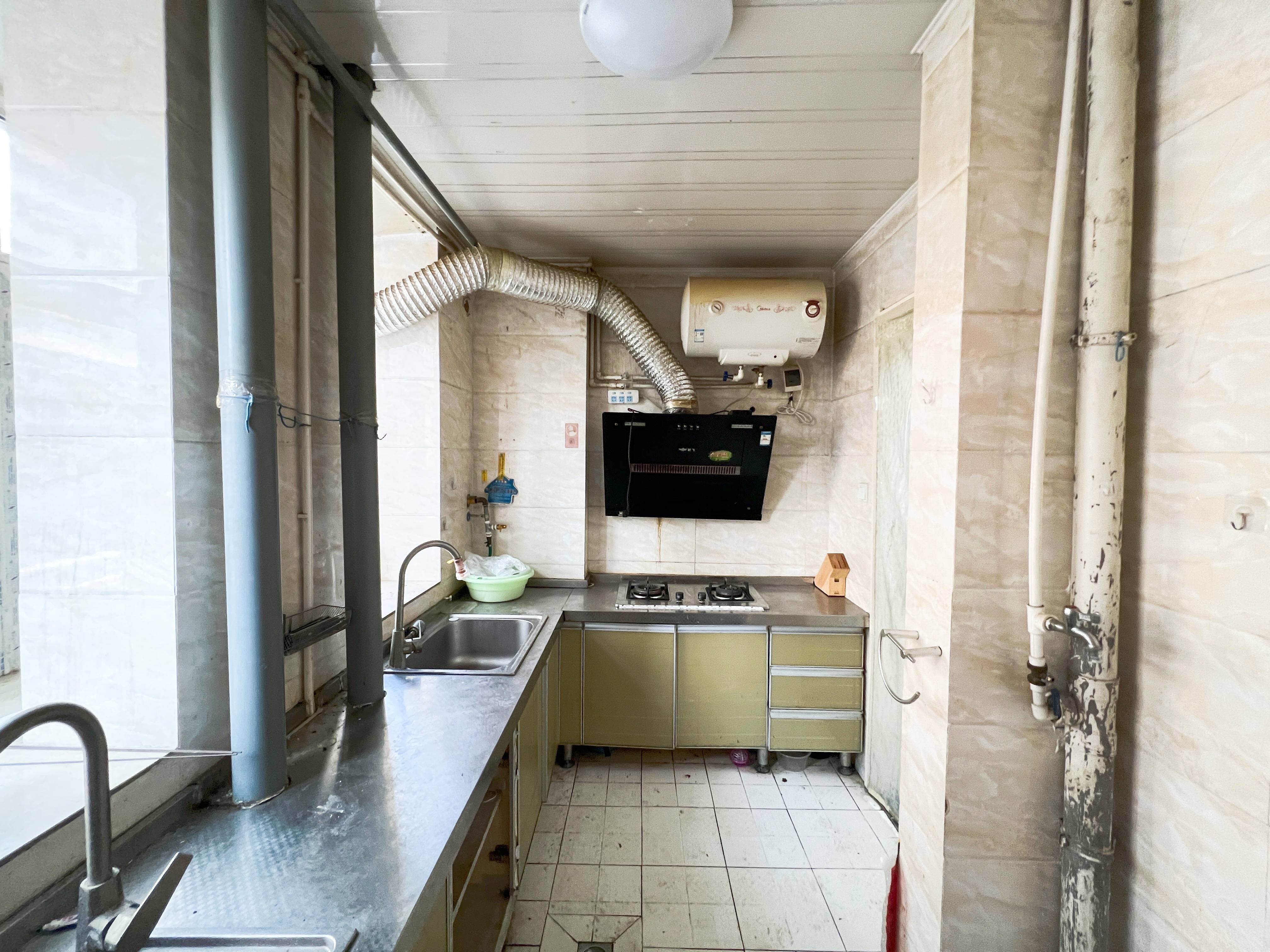 三里庄东街86号