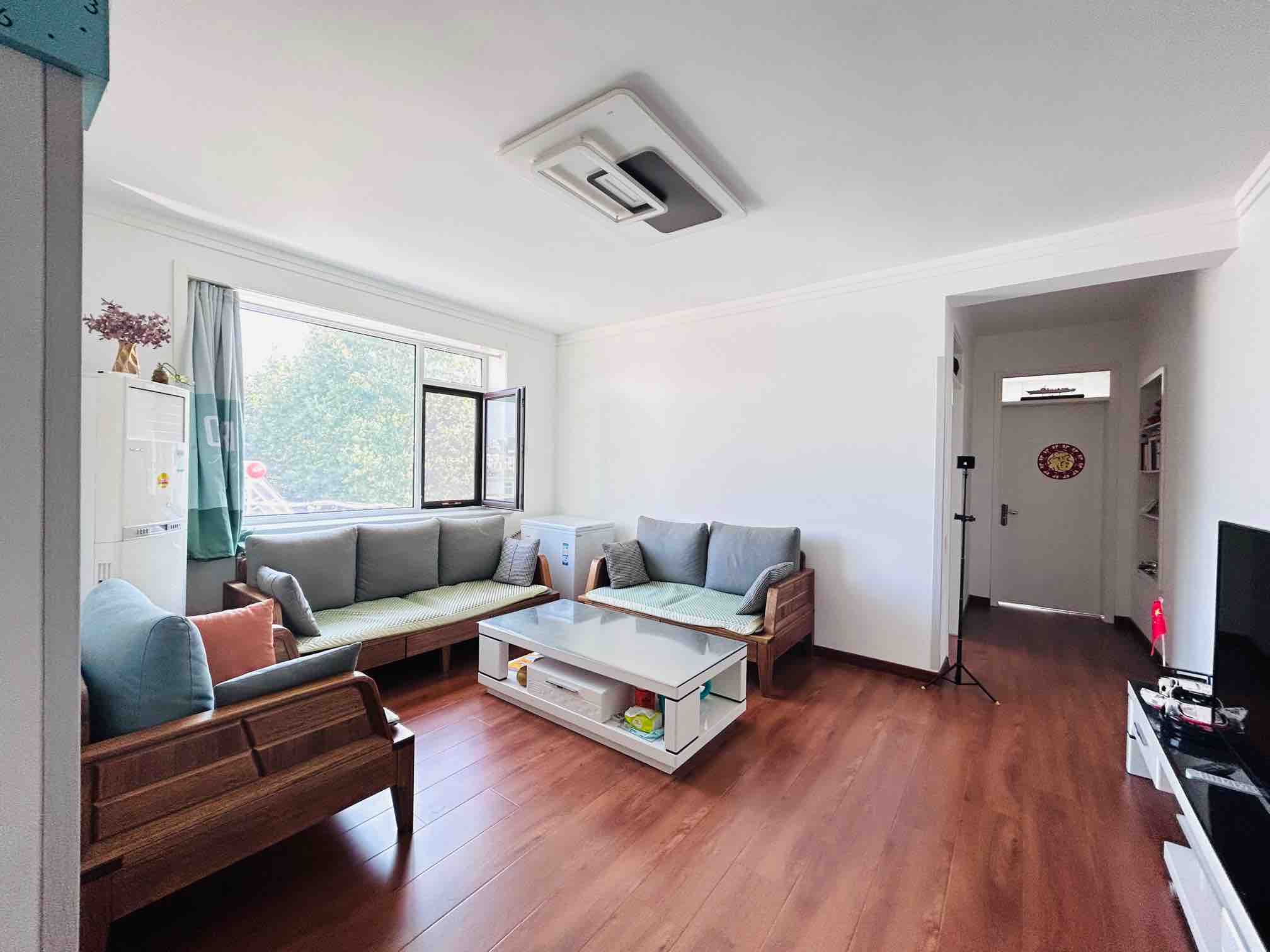  山大北路42号 南北