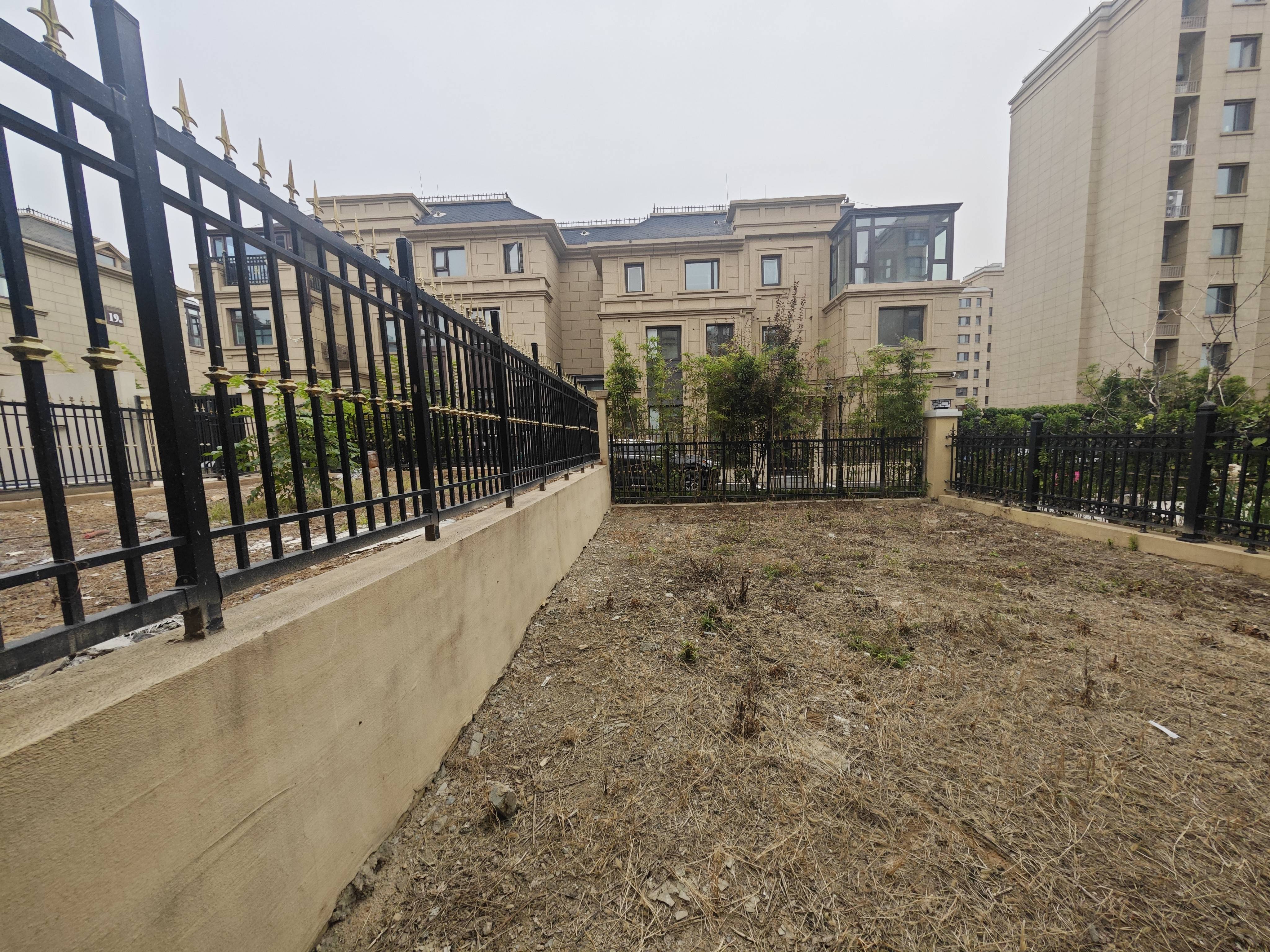 银丰唐郡玫瑰园