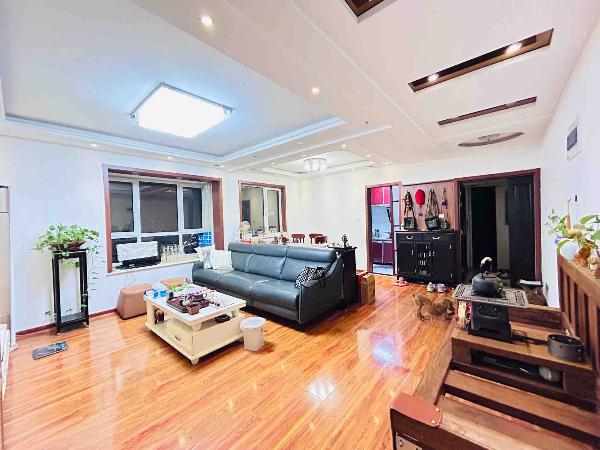  冠华历山吉第 南北