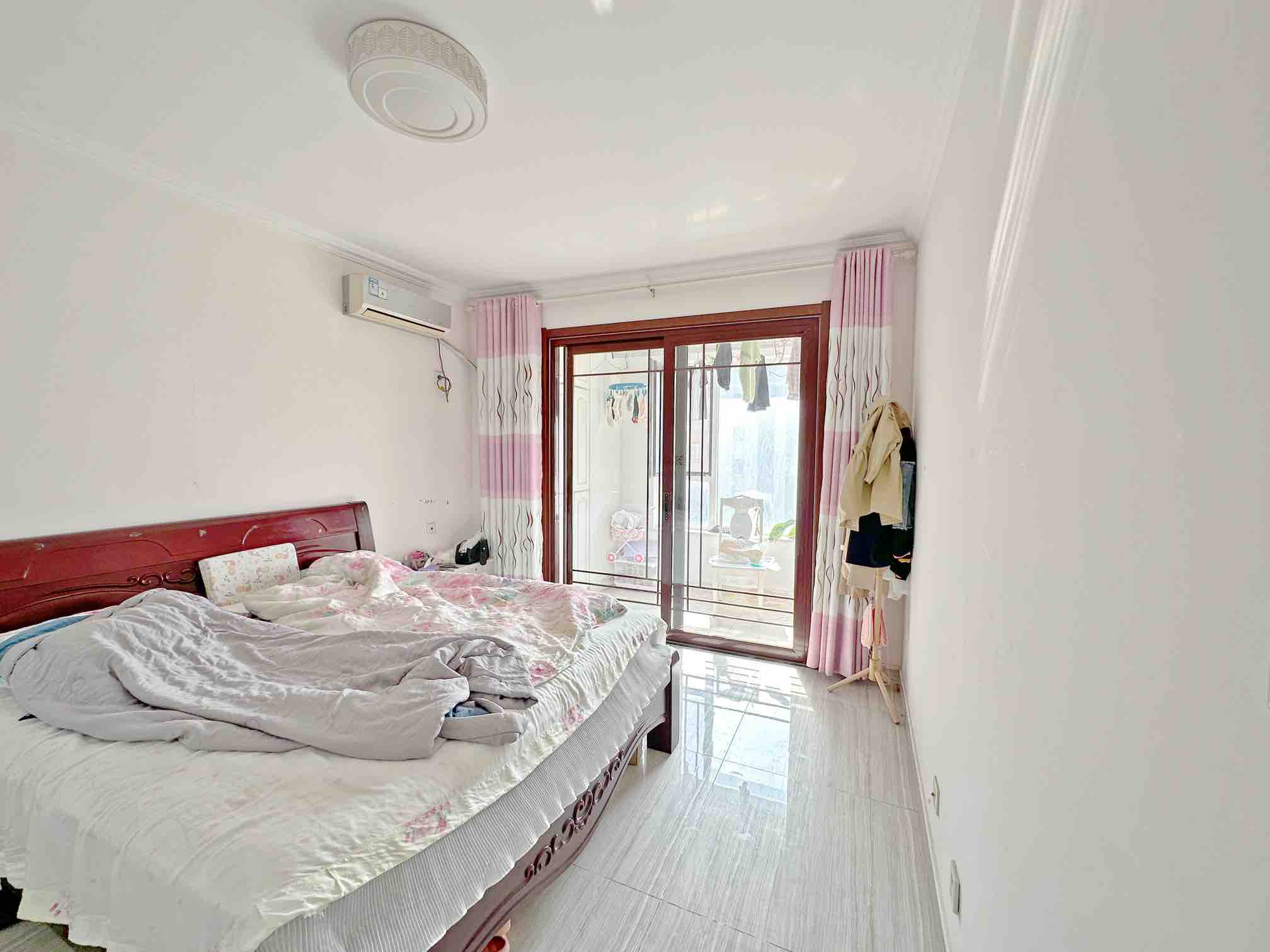 绿地新里卢浮公馆