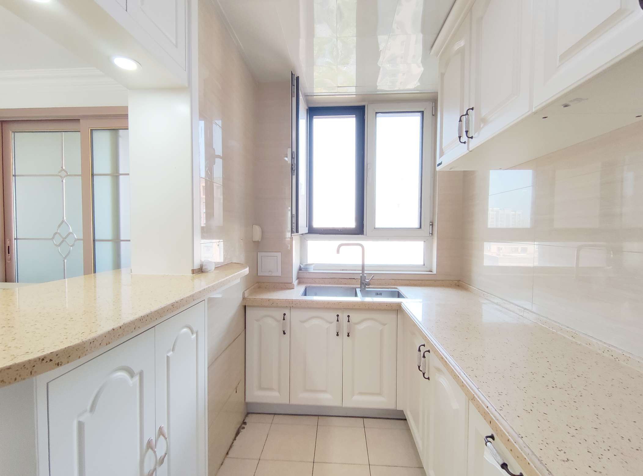 东城逸家逸贤园