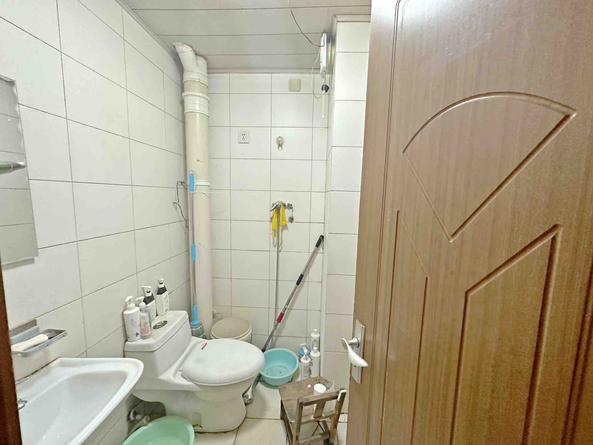 卧龙花园龙泰苑