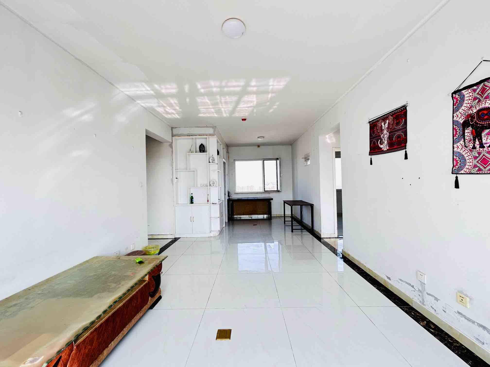 祥泰城,9,3室2厅,165万,满两年,清水,有电梯