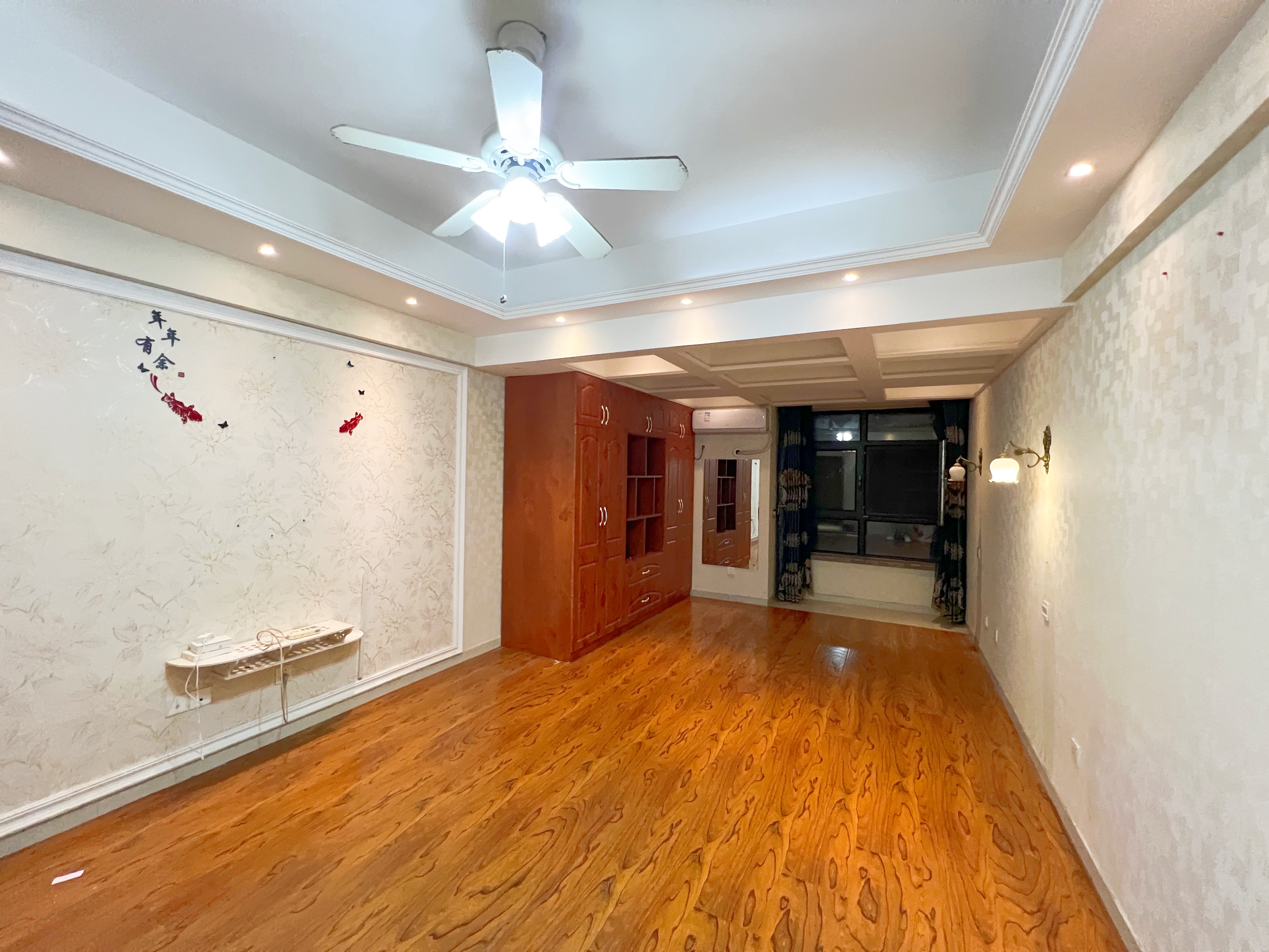 南益名泉春晓公寓