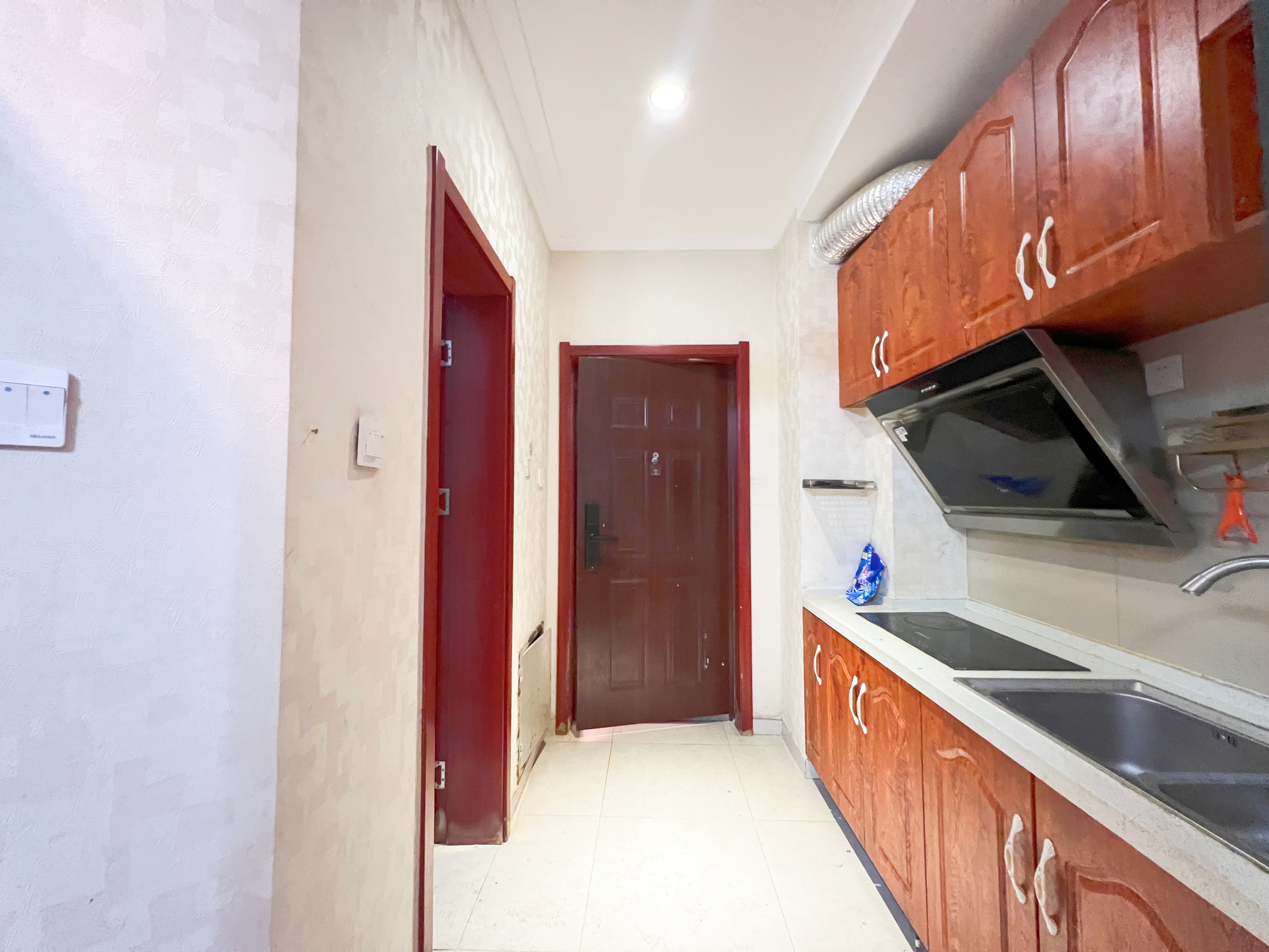 南益名泉春晓公寓