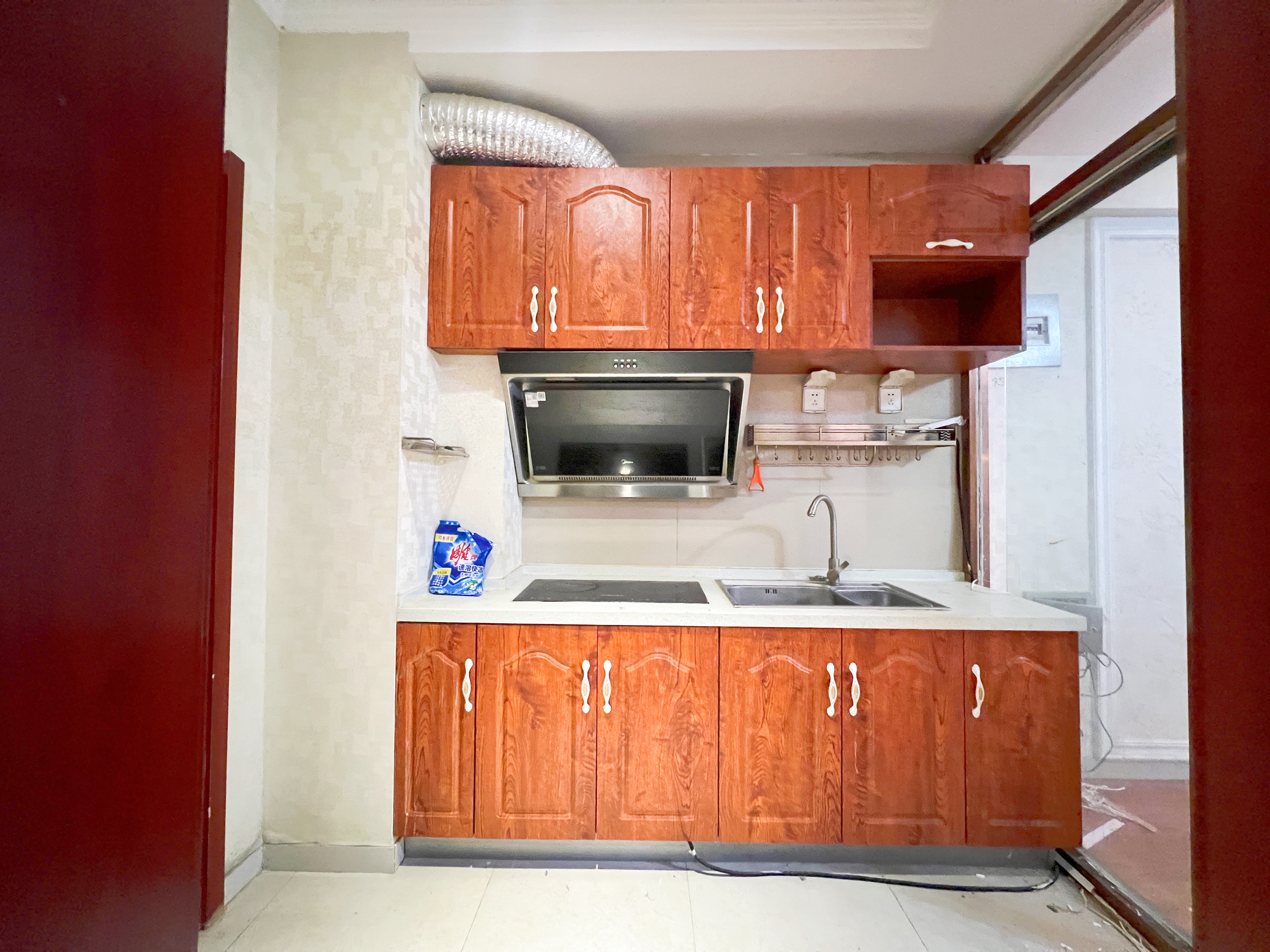 南益名泉春晓公寓