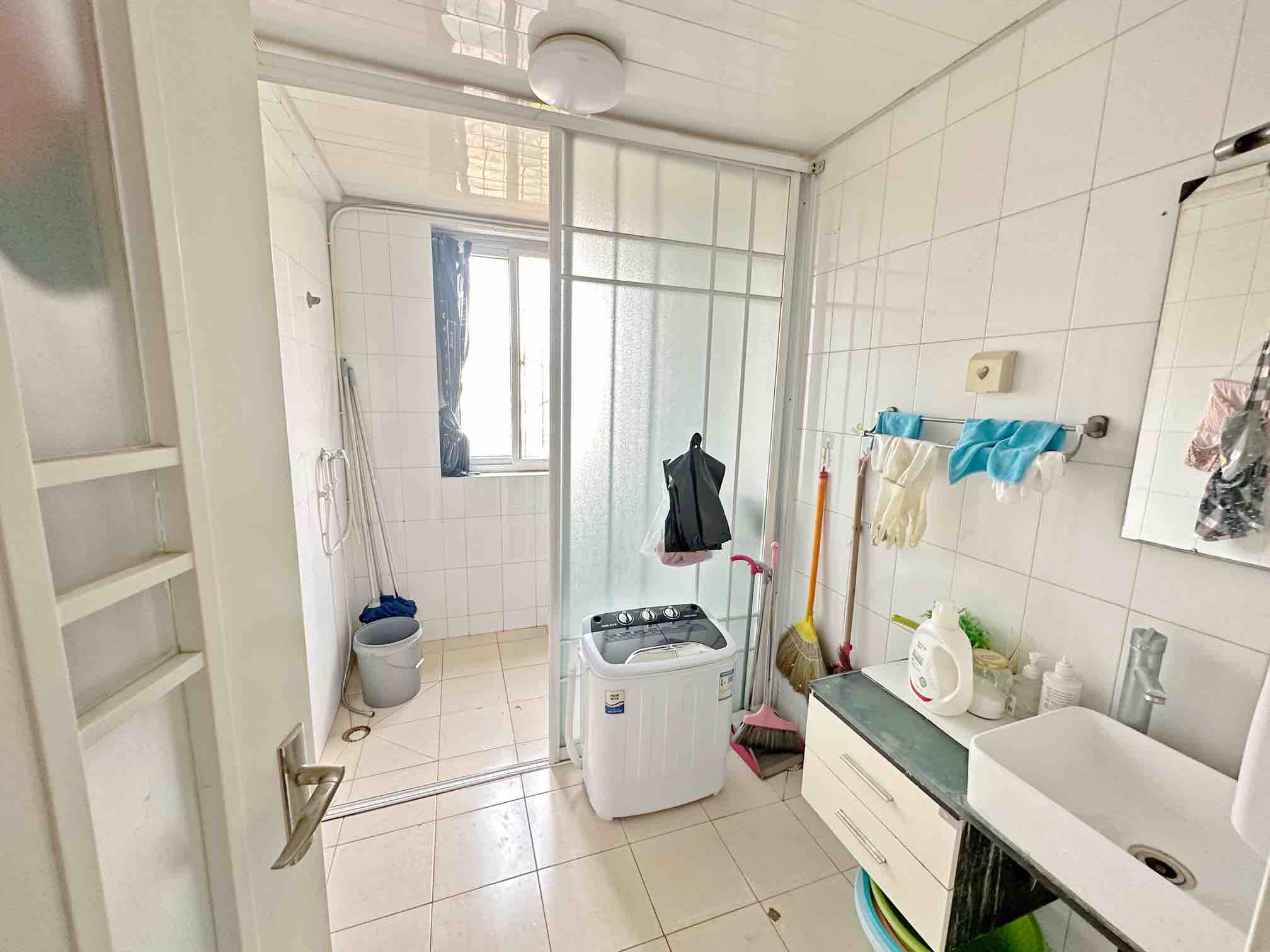 卧龙花园龙盛苑