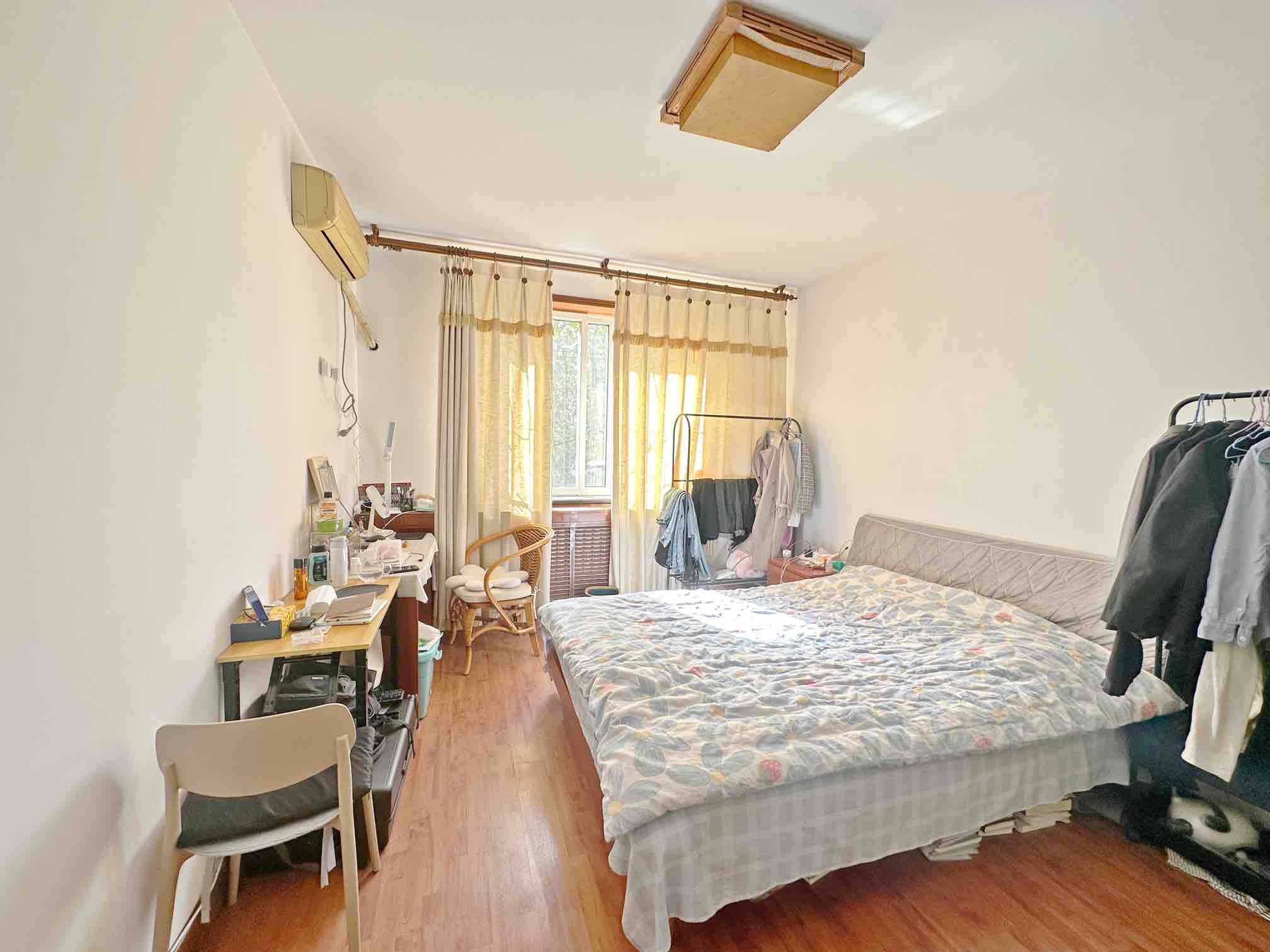 卧龙花园龙和苑