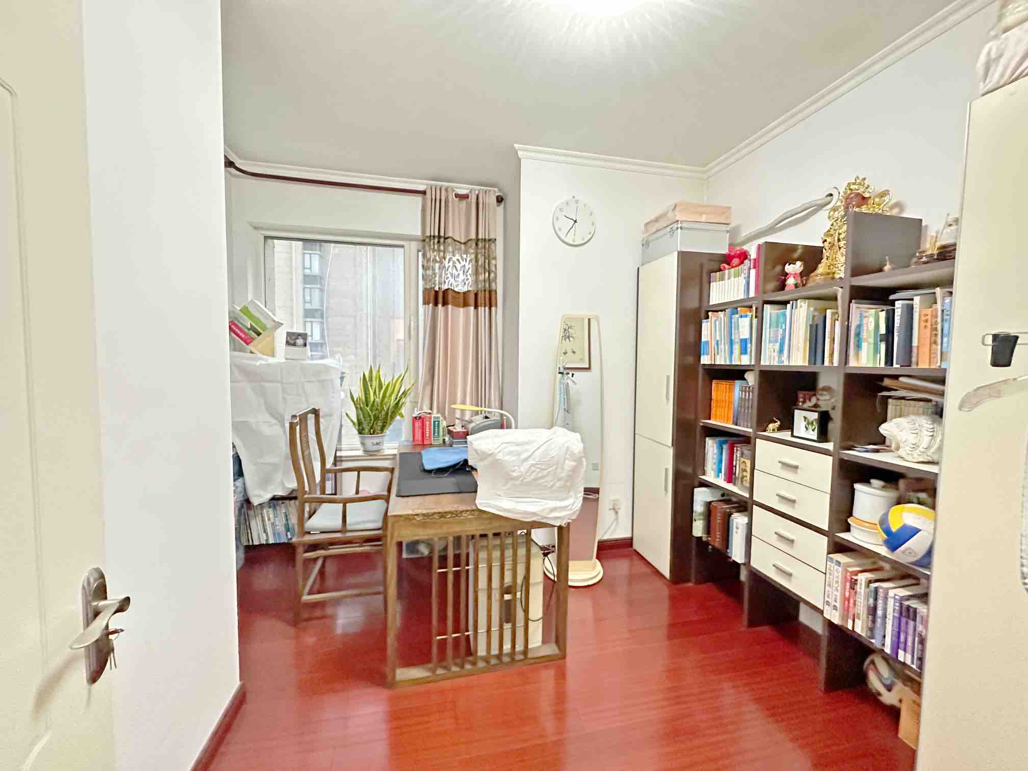 绿地新里卢浮公馆