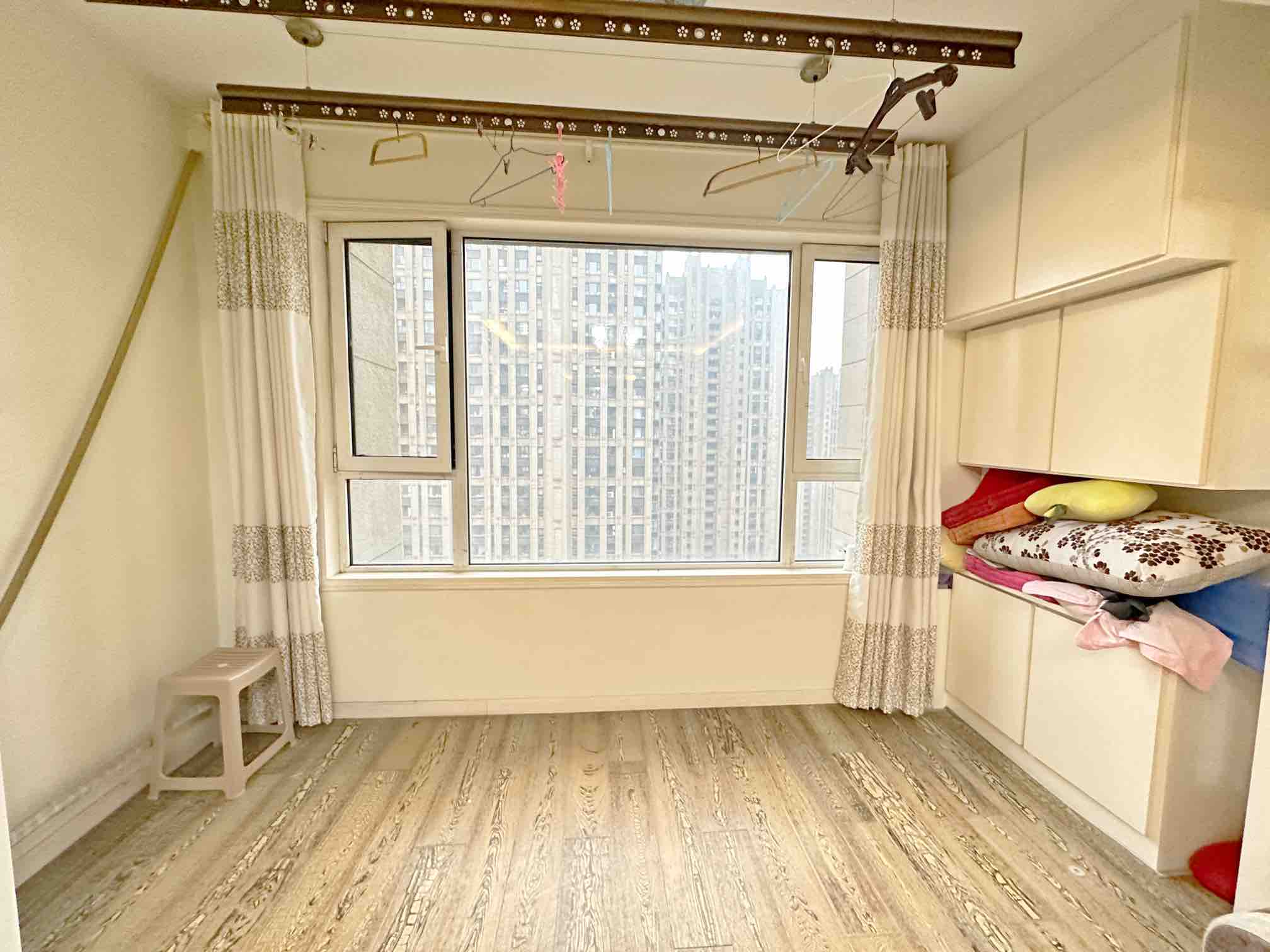 绿地新里卢浮公馆