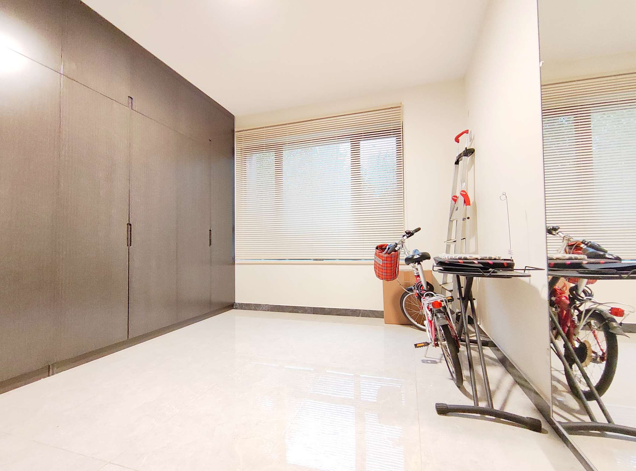 鲁邦奥林逸城西区