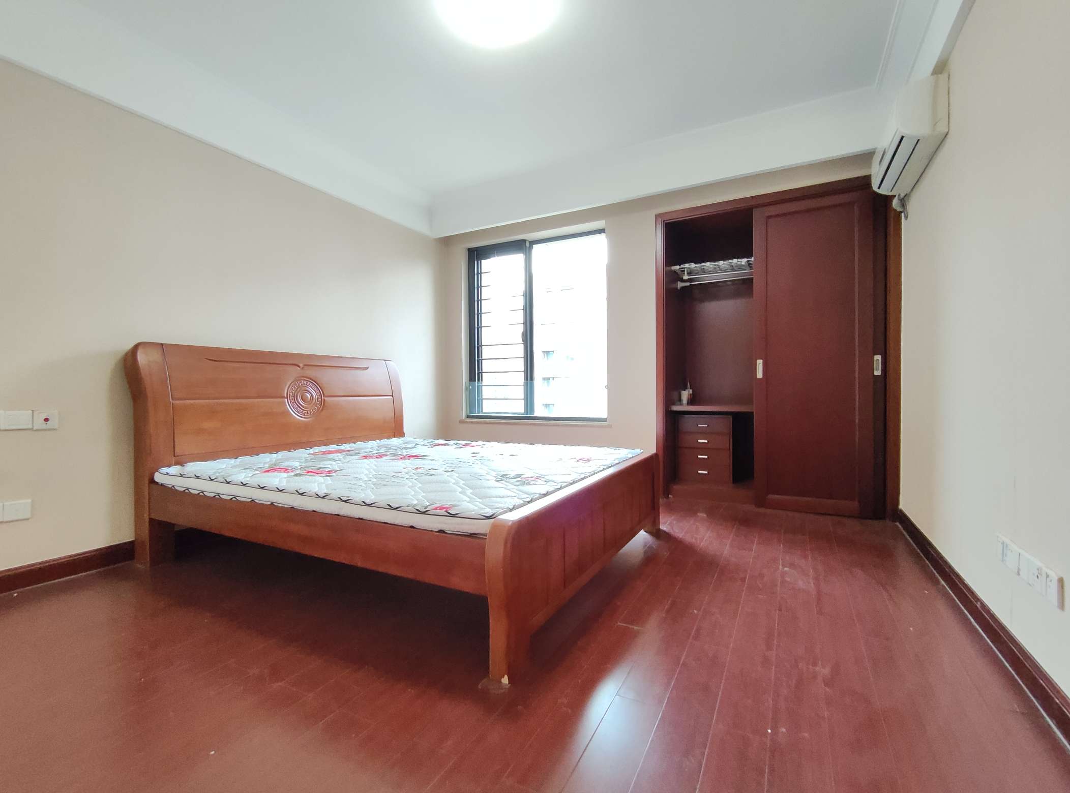 海尔绿城全运村百合园