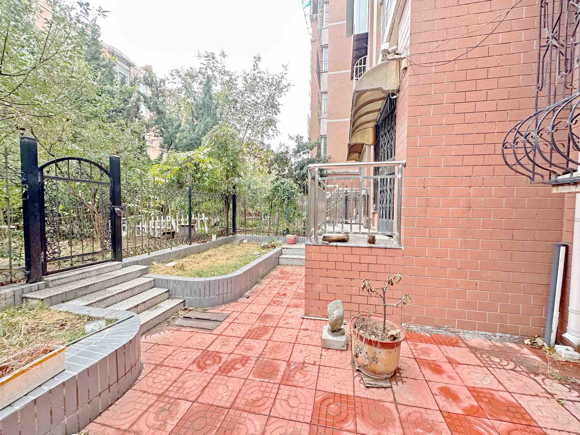 新世界阳光花园