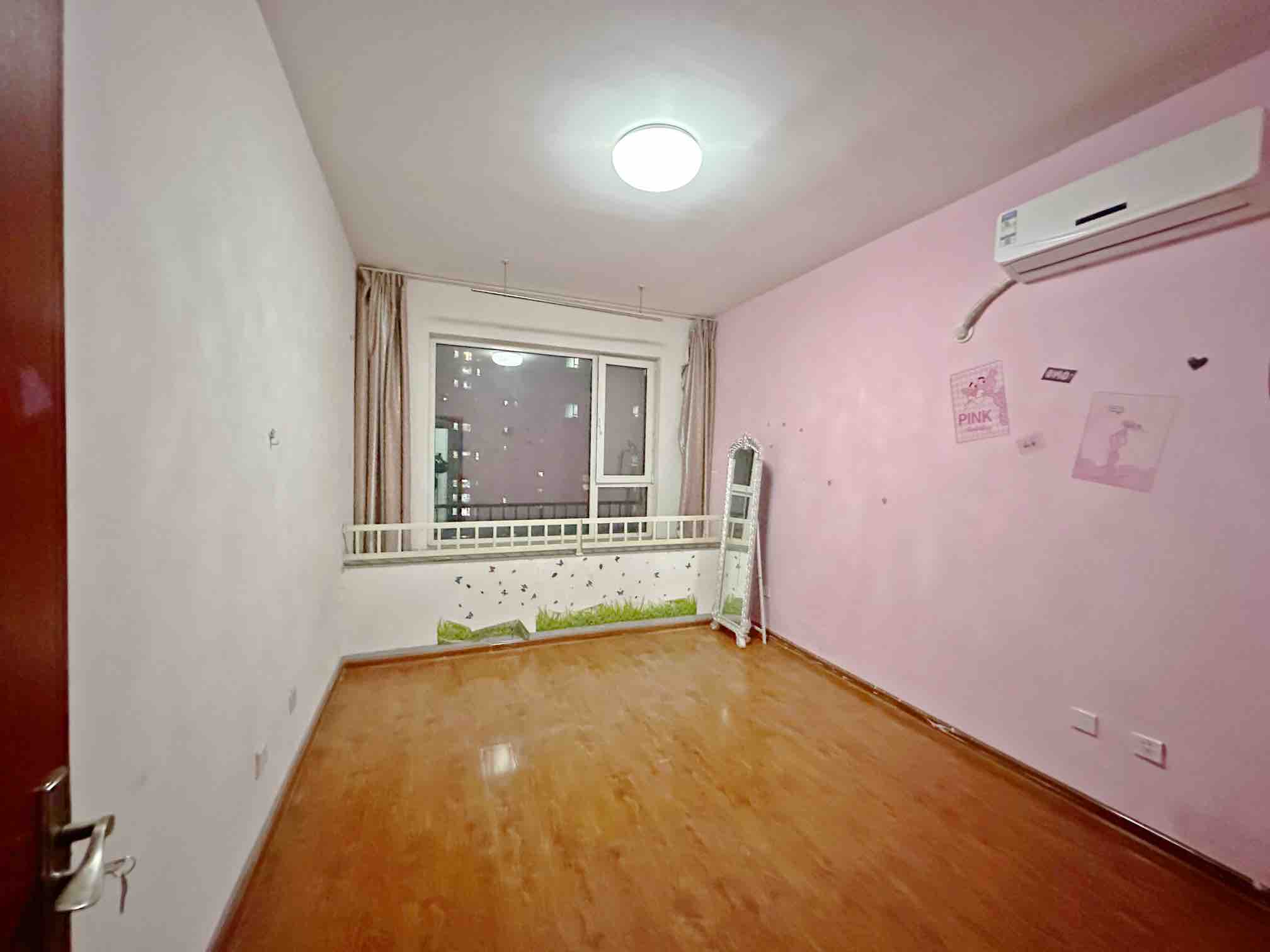 绿地新里卢浮公馆