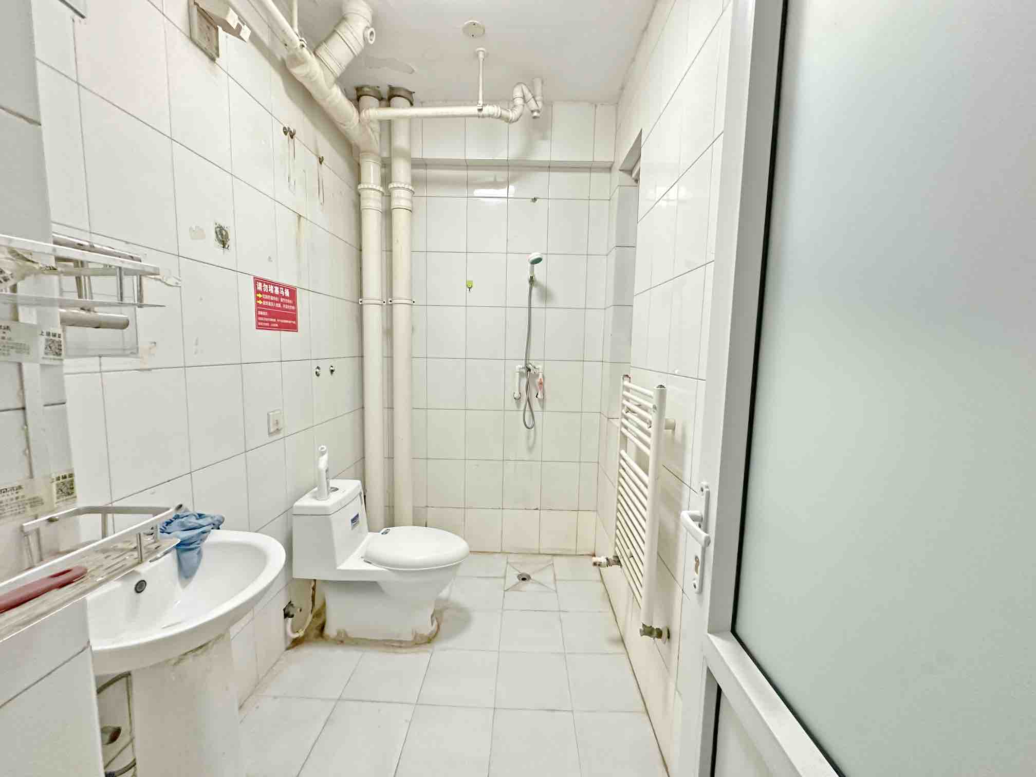 绿地新里卢浮公馆